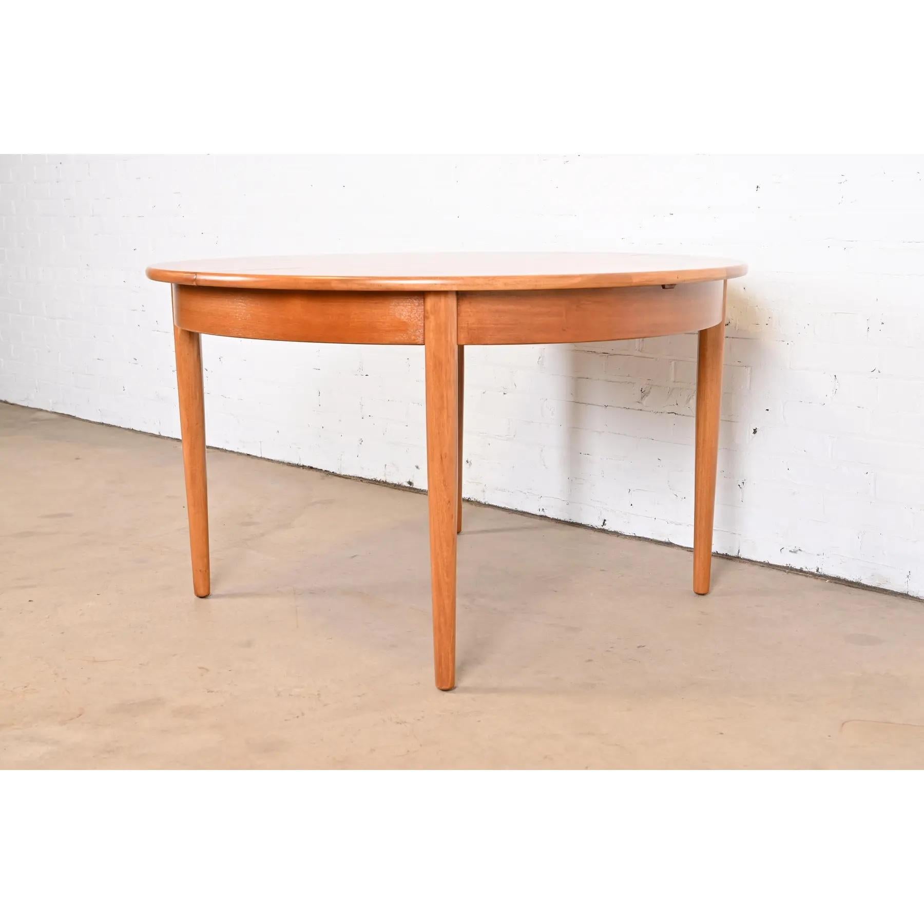 Danish Modern Teak Round Dining Table, Newly Refinished In Good Condition In South Bend, IN