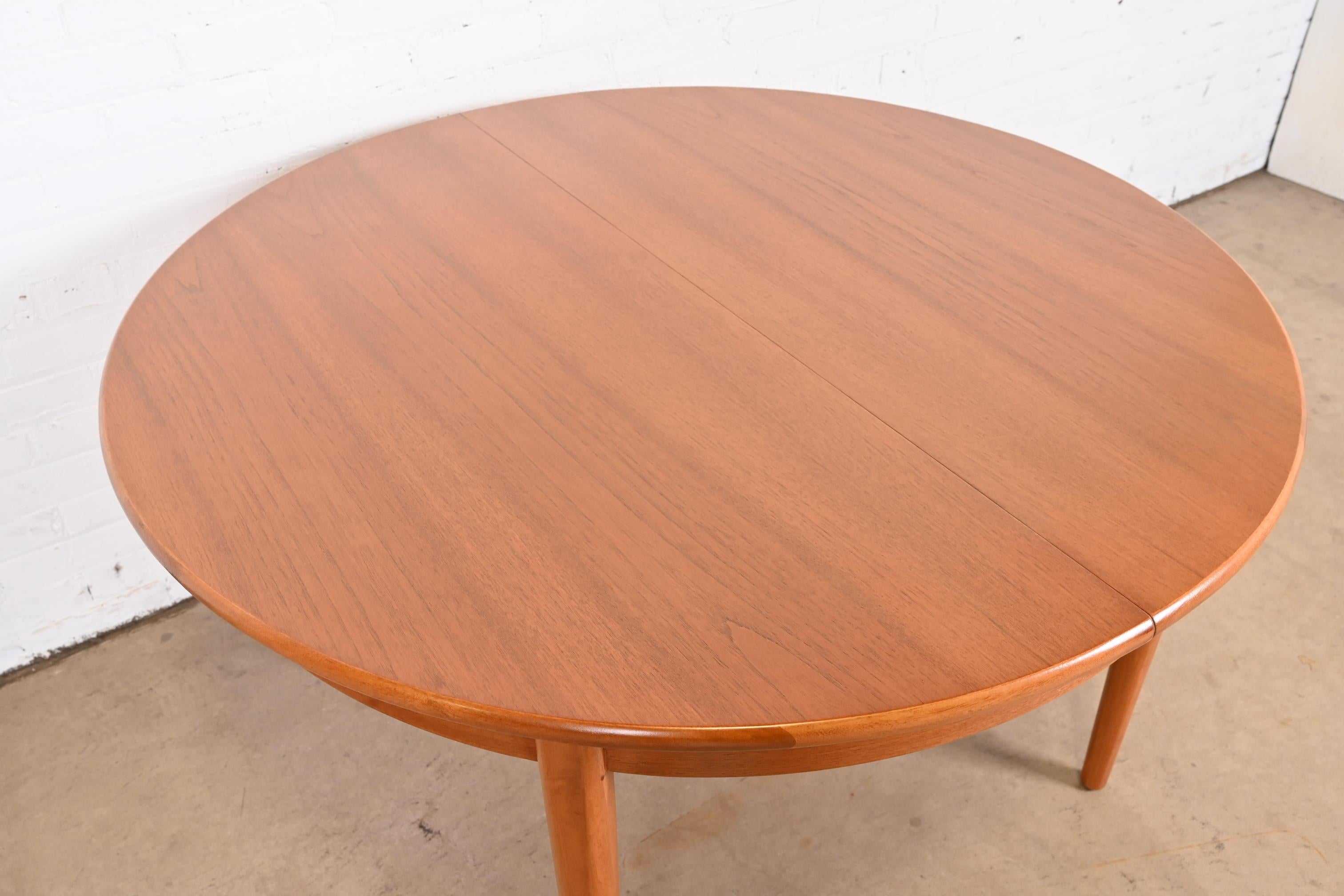 Danish Modern Teak Round Dining Table, Newly Refinished For Sale 2