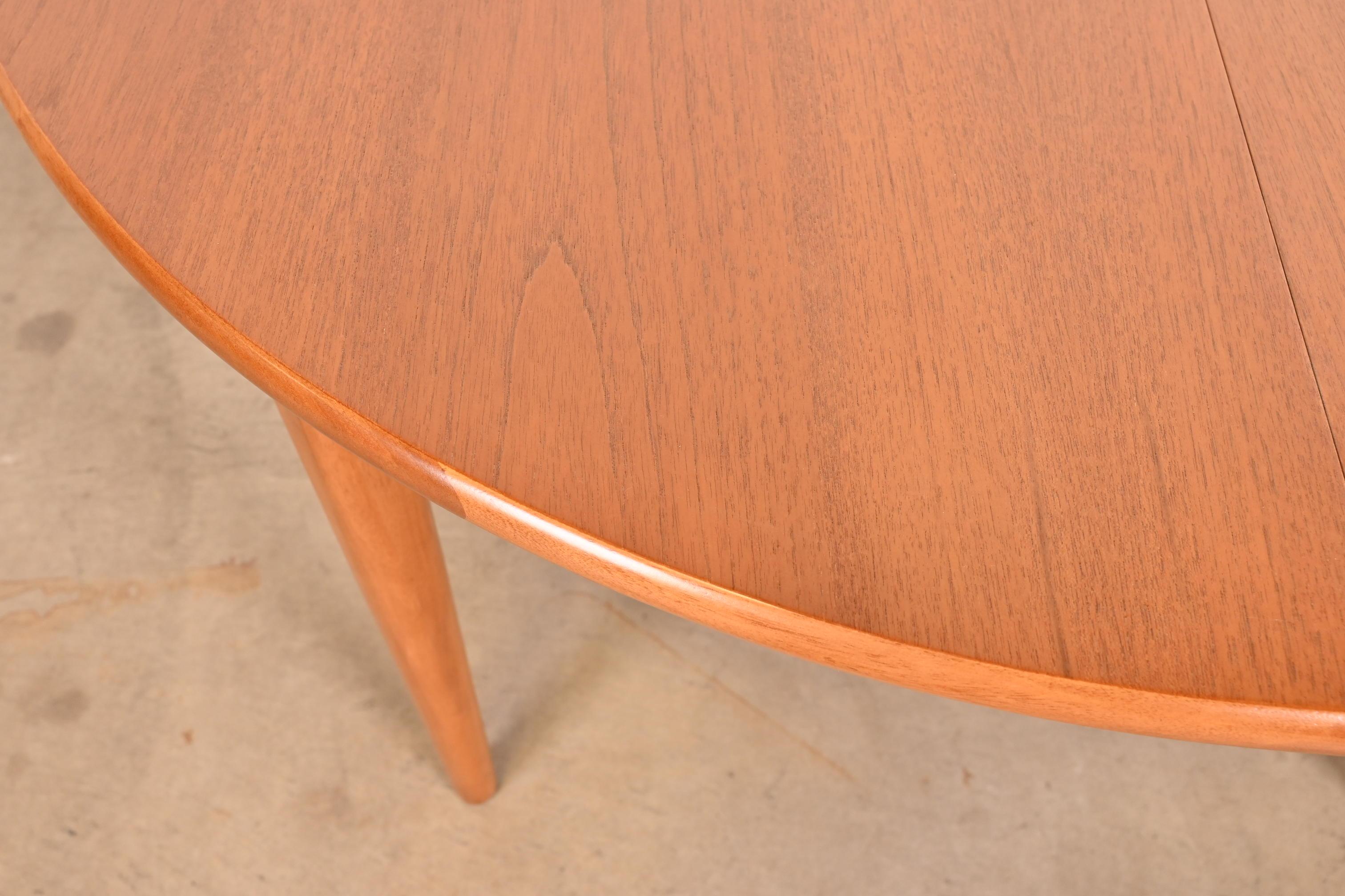 Danish Modern Teak Round Dining Table, Newly Refinished For Sale 3