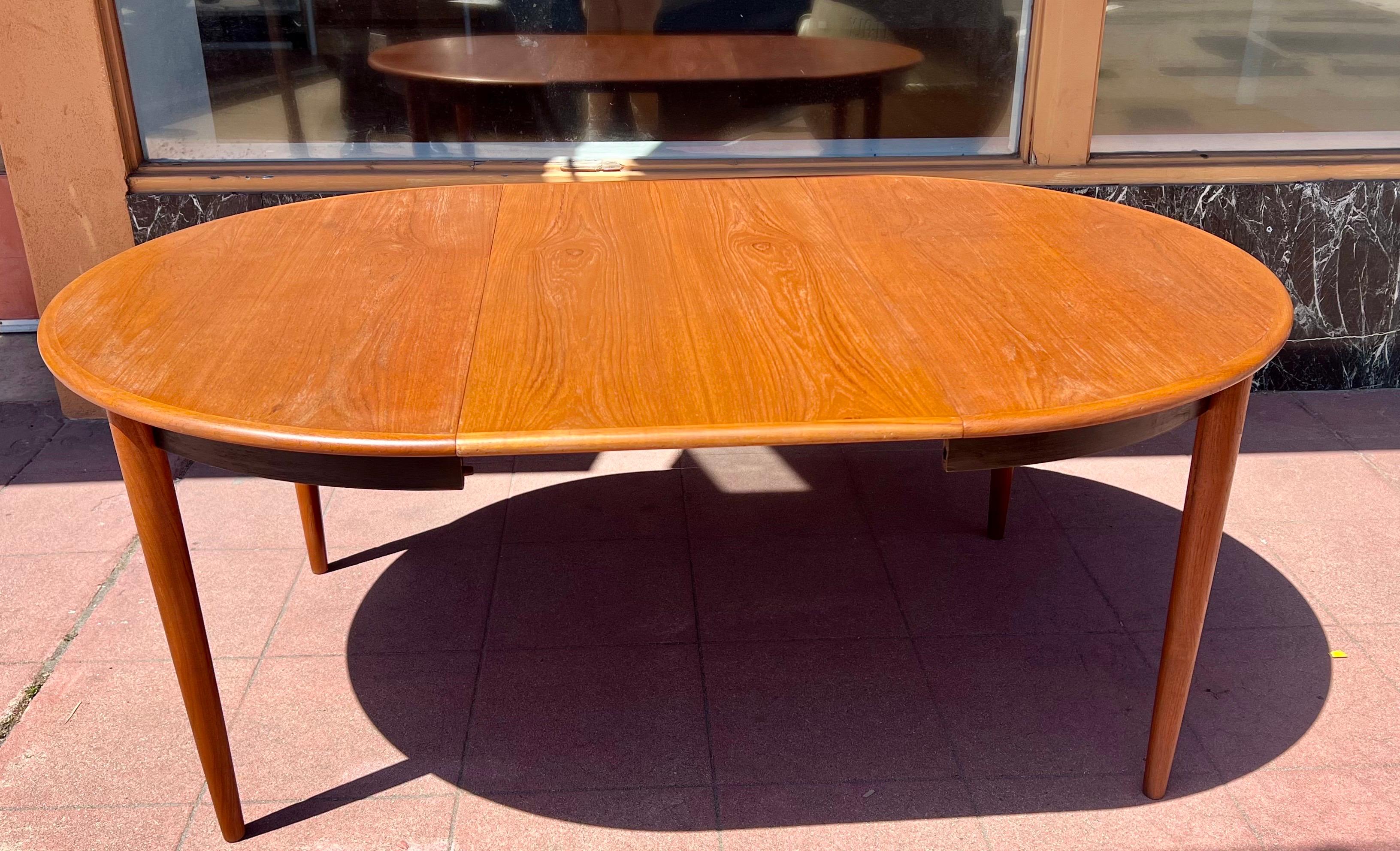 Danish Modern Teak Round/Oval Dining Table Refinished 2