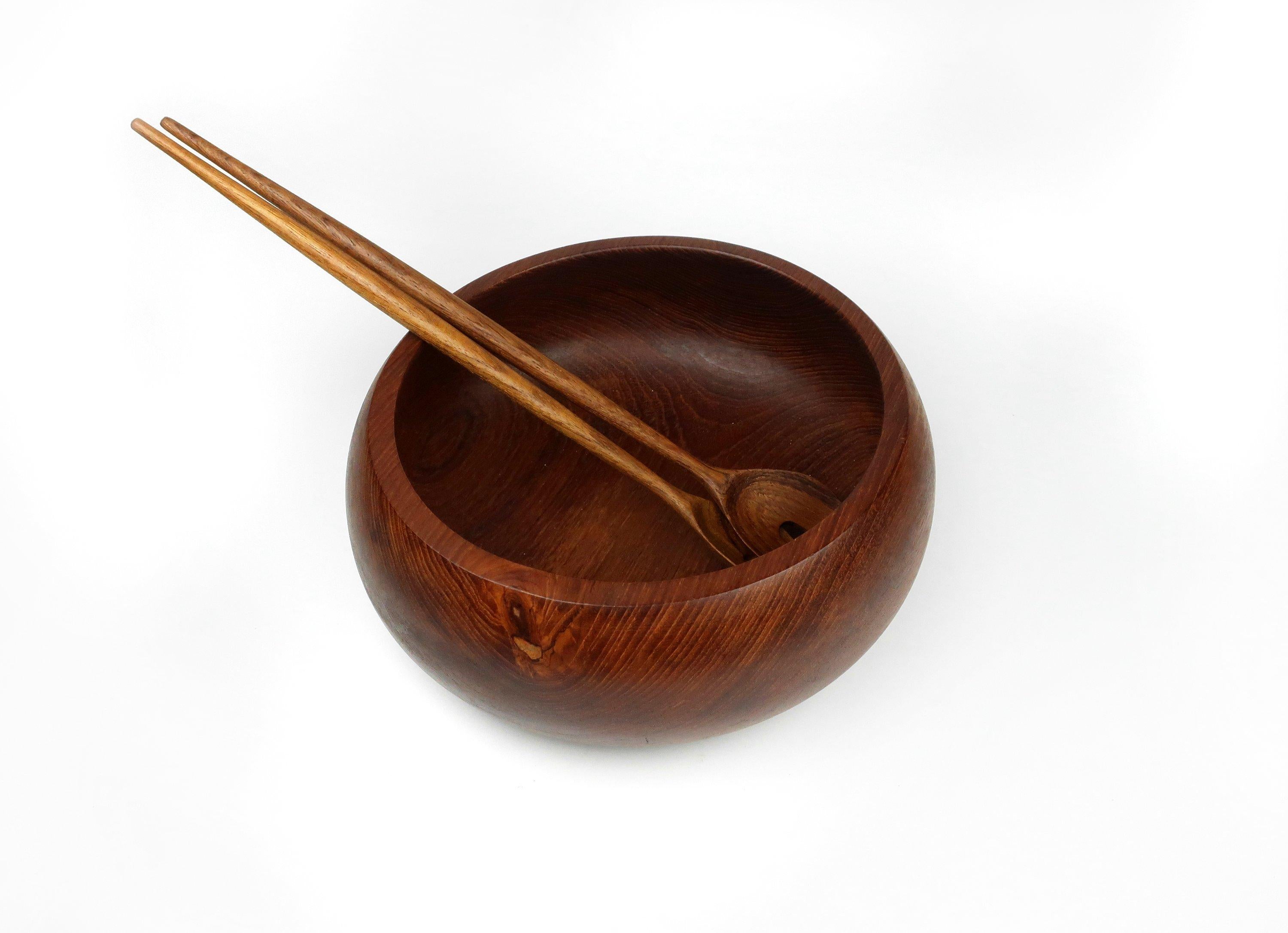 Danish Modern Teak Salad Bowl and Serving Utensils In Good Condition In Brooklyn, NY