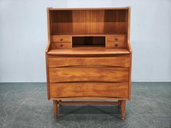 Secrétaire moderne danois en teck avec tiroirs, années 1960