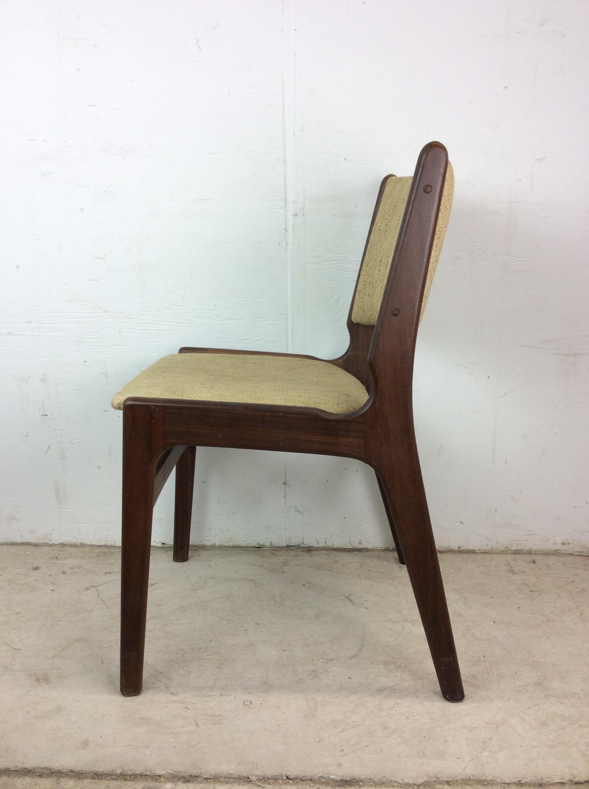 Sedia danese moderna in teak con tappezzeria vintage in vendita 4