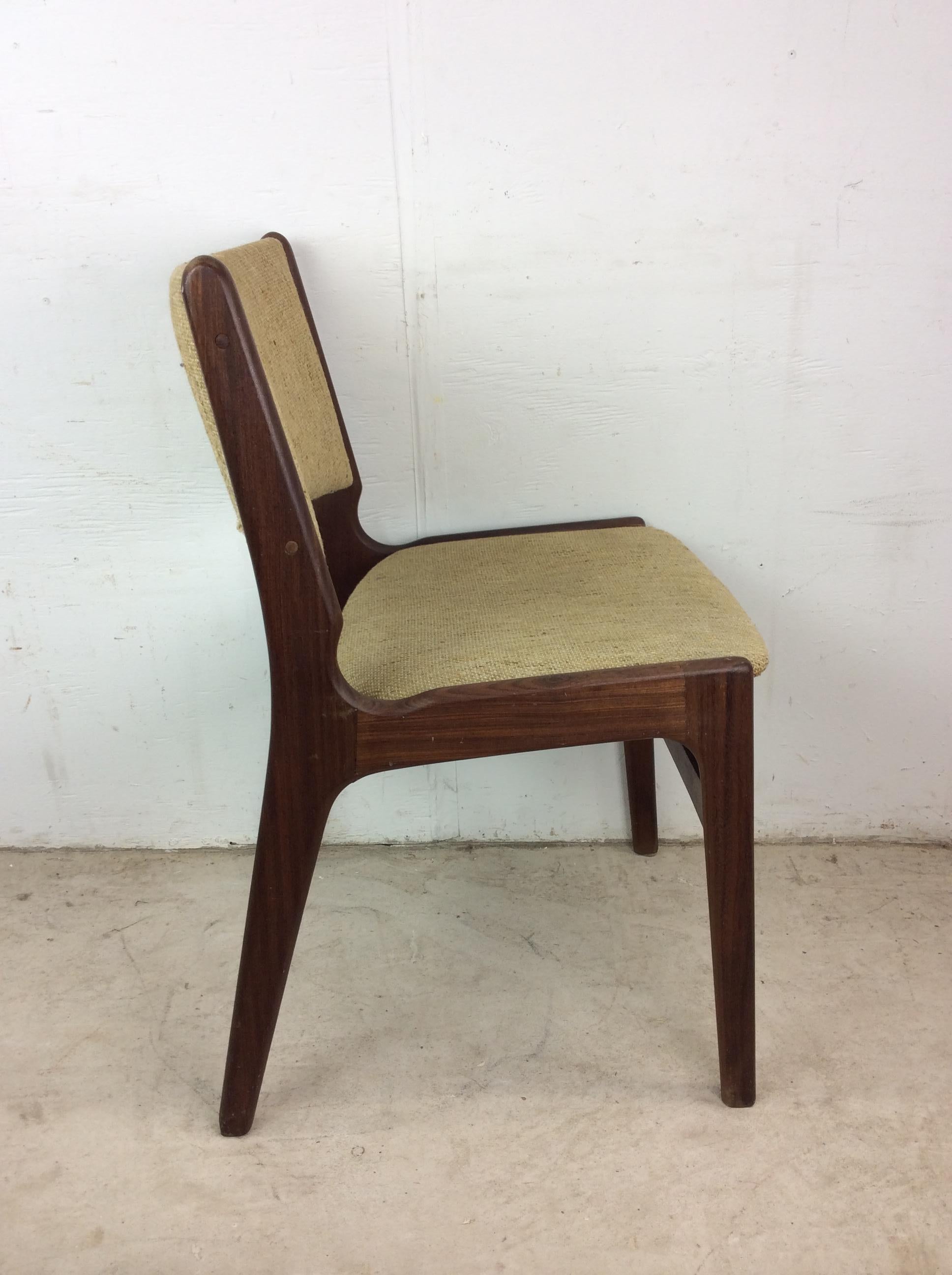Sedia danese moderna in teak con tappezzeria vintage in vendita 9