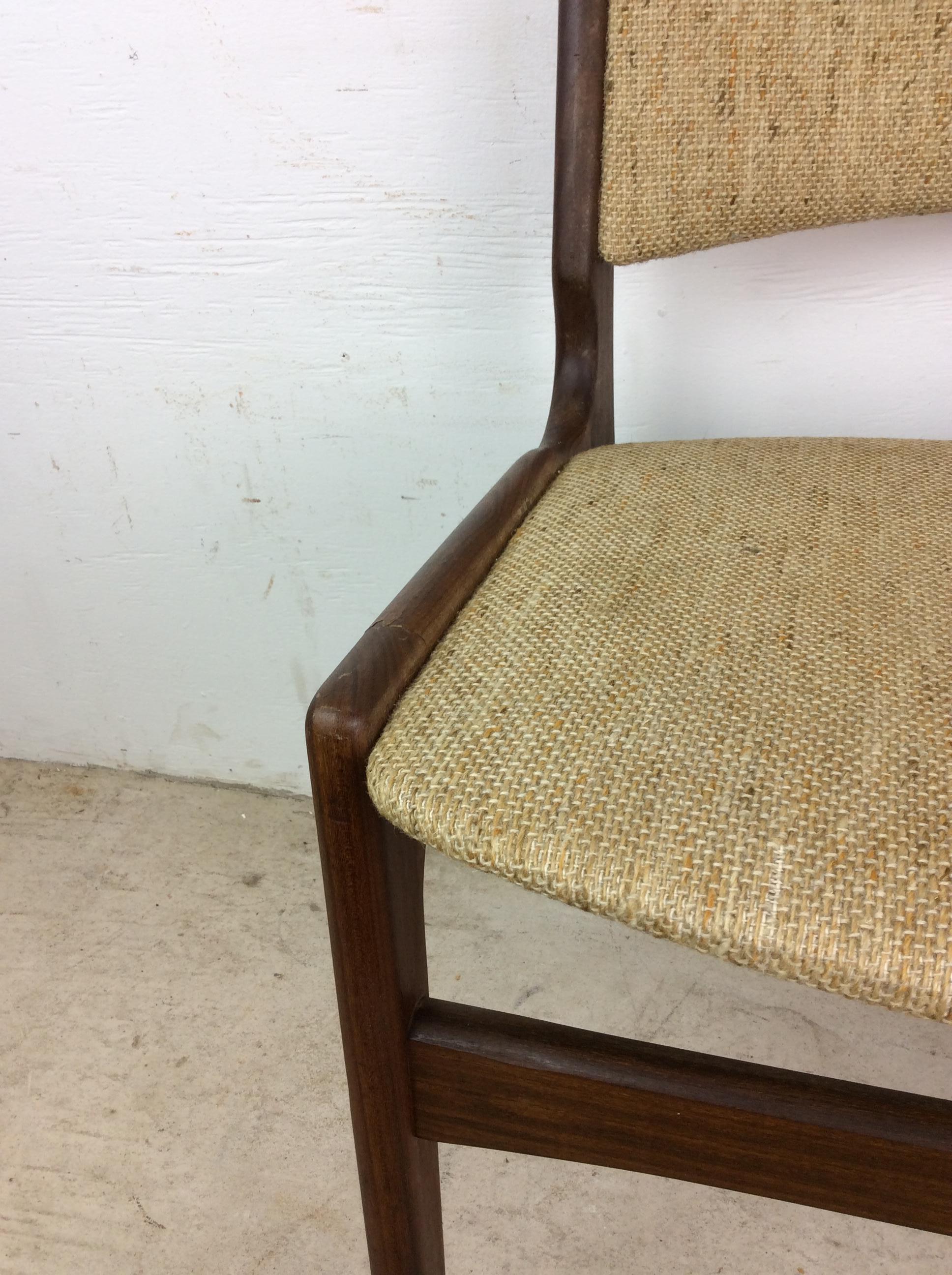 Tappezzeria Sedia danese moderna in teak con tappezzeria vintage in vendita