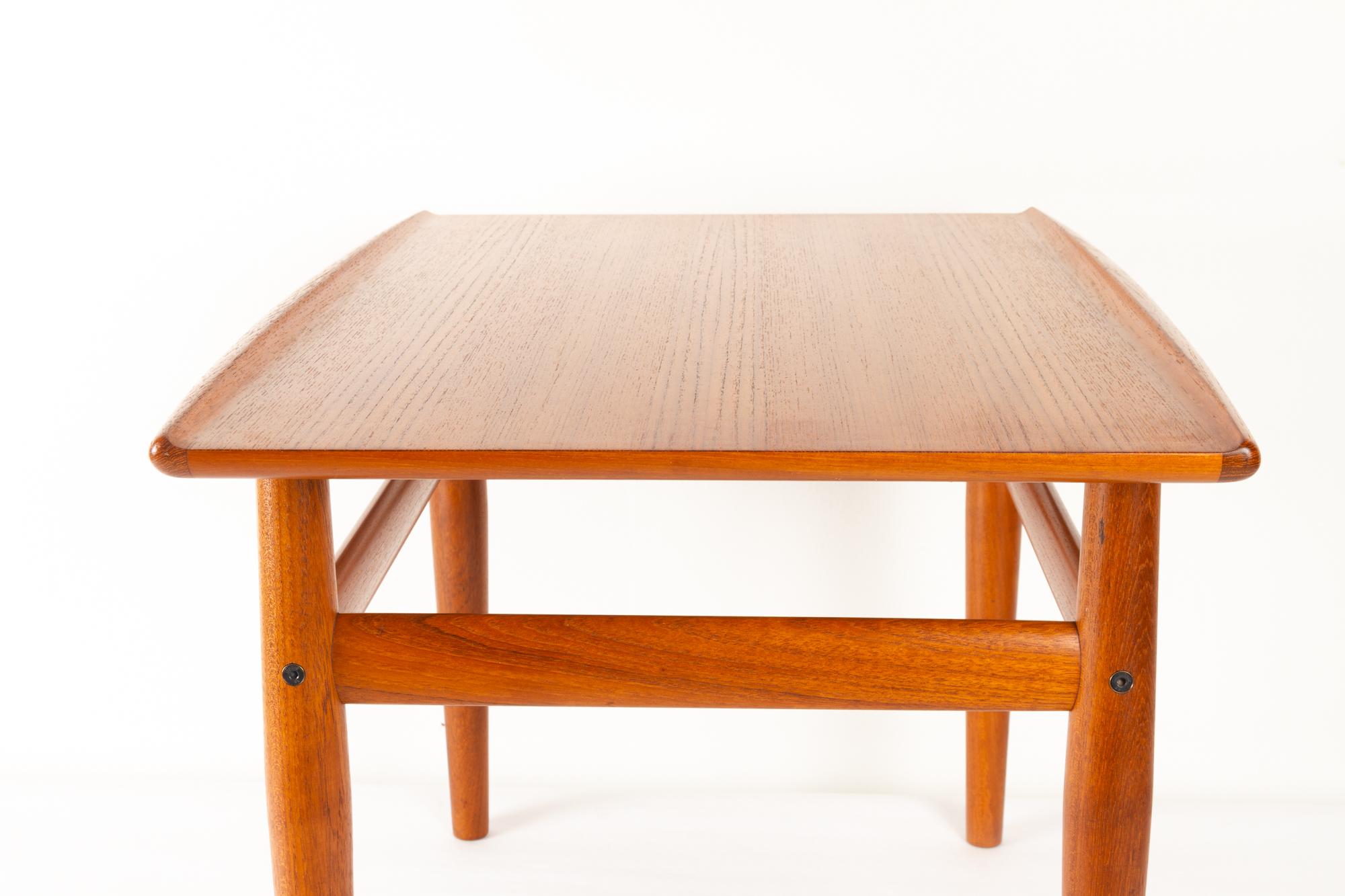 Mid-20th Century Danish Modern Teak Side Table by Grete Jalk for Glostrup Møbelfabrik, 1960s