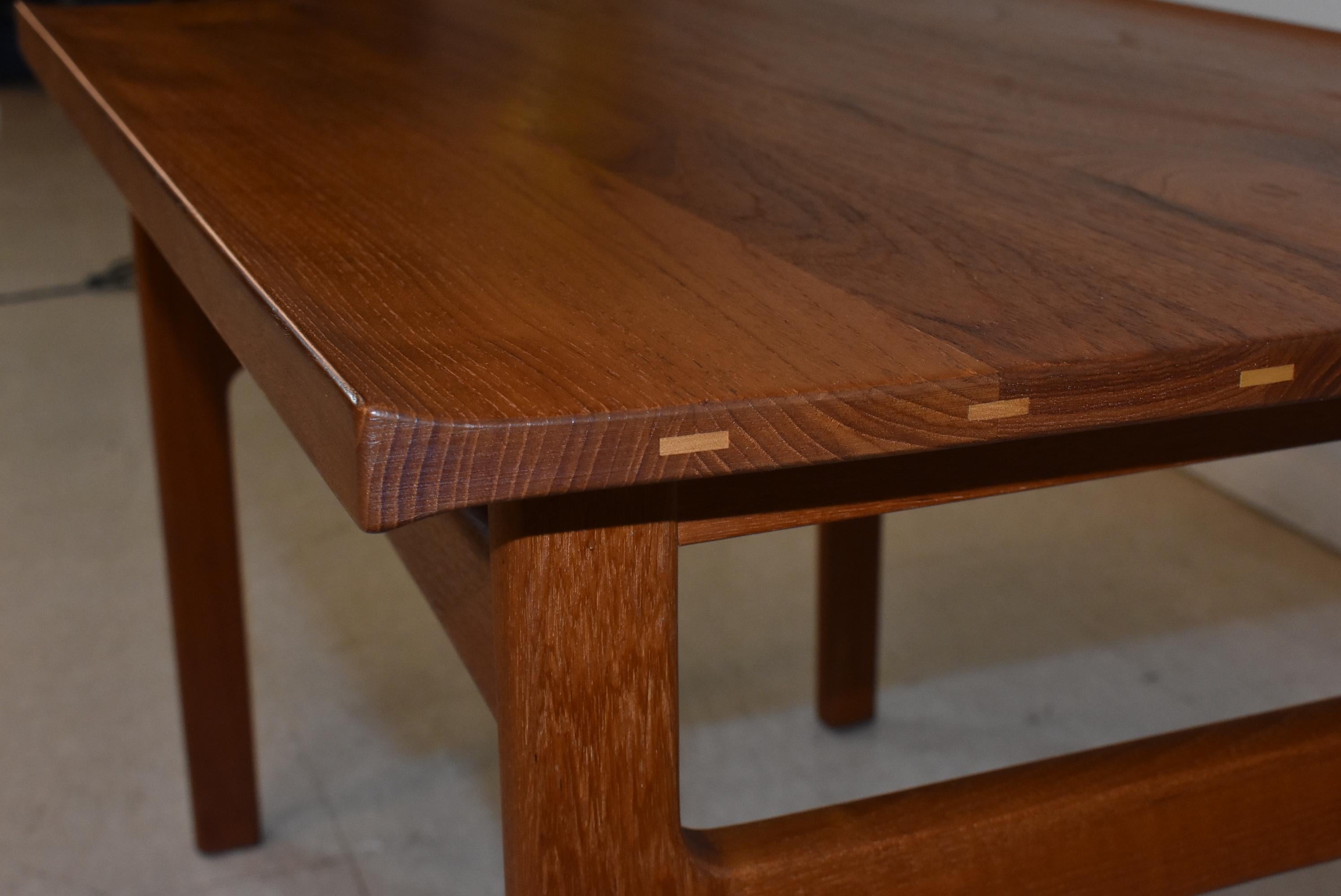 Danish Modern Teak Side Table by Larsen Saffle Design In Good Condition In Toledo, OH