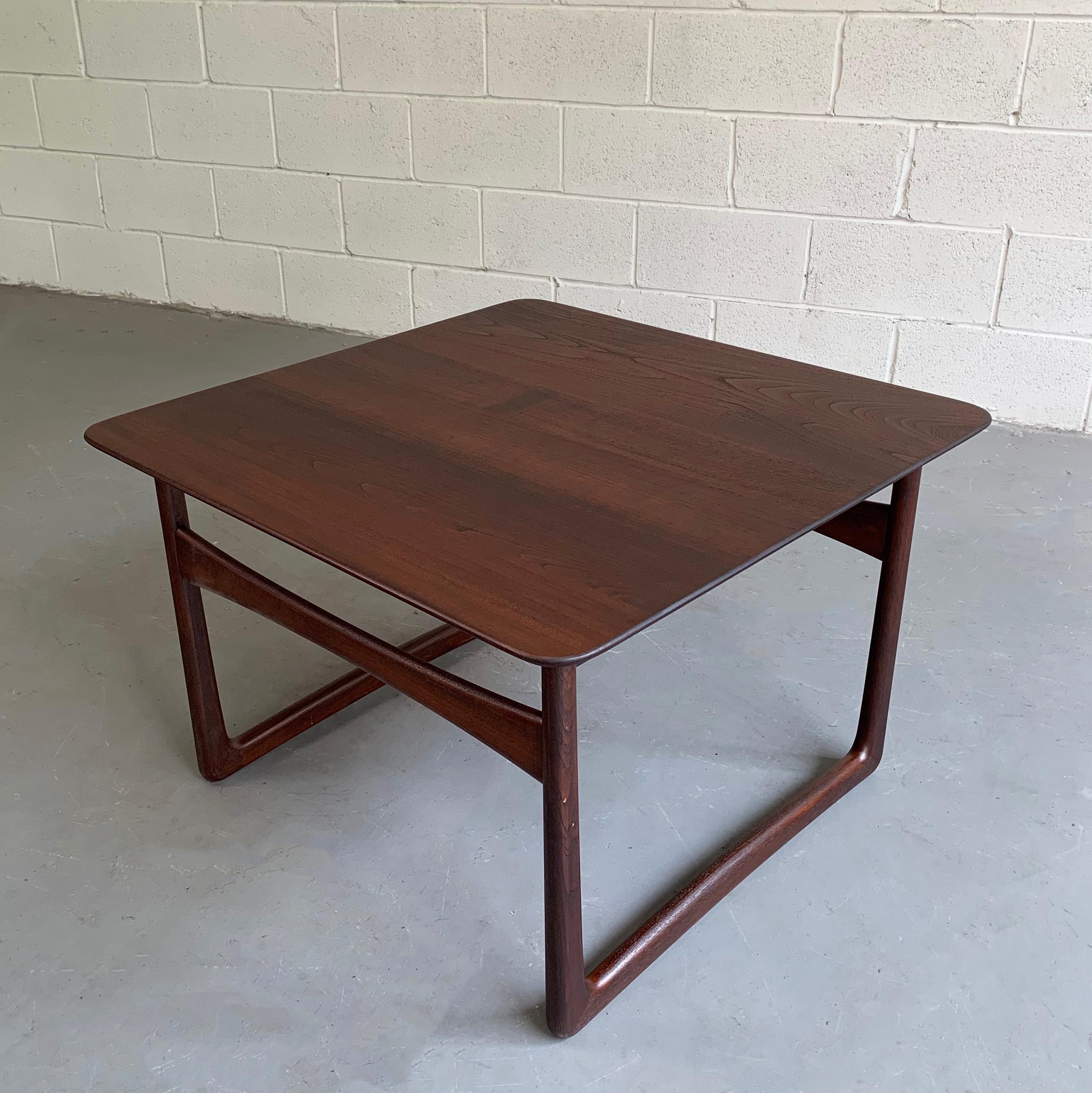 20th Century Danish Modern Teak Side Table by Peter Hvidt & Orla Mølgaard-Nielsen For Sale