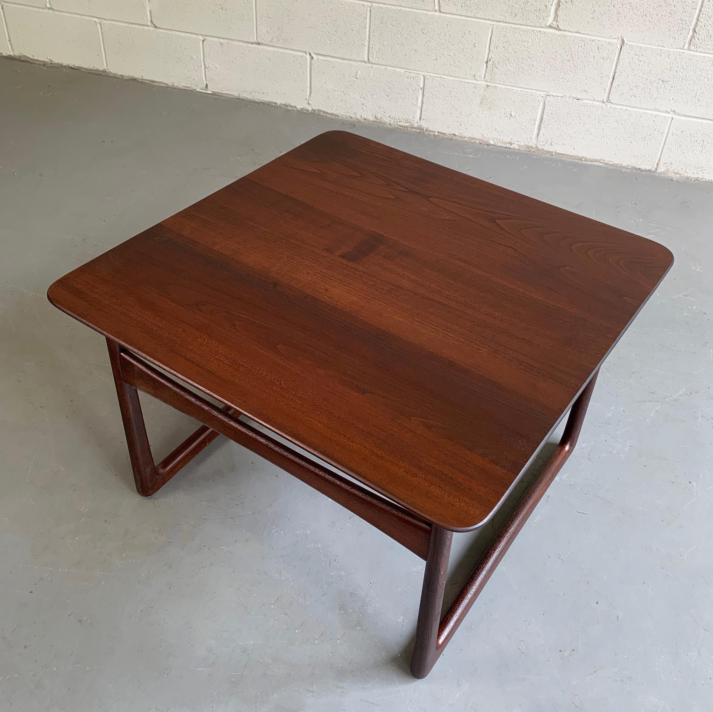 Danish Modern Teak Side Table by Peter Hvidt & Orla Mølgaard-Nielsen For Sale 1