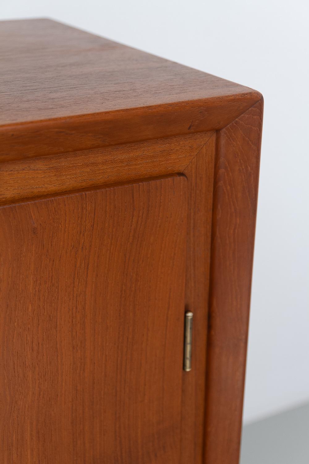 Danish Modern Teak Sideboard, 1950s. For Sale 8
