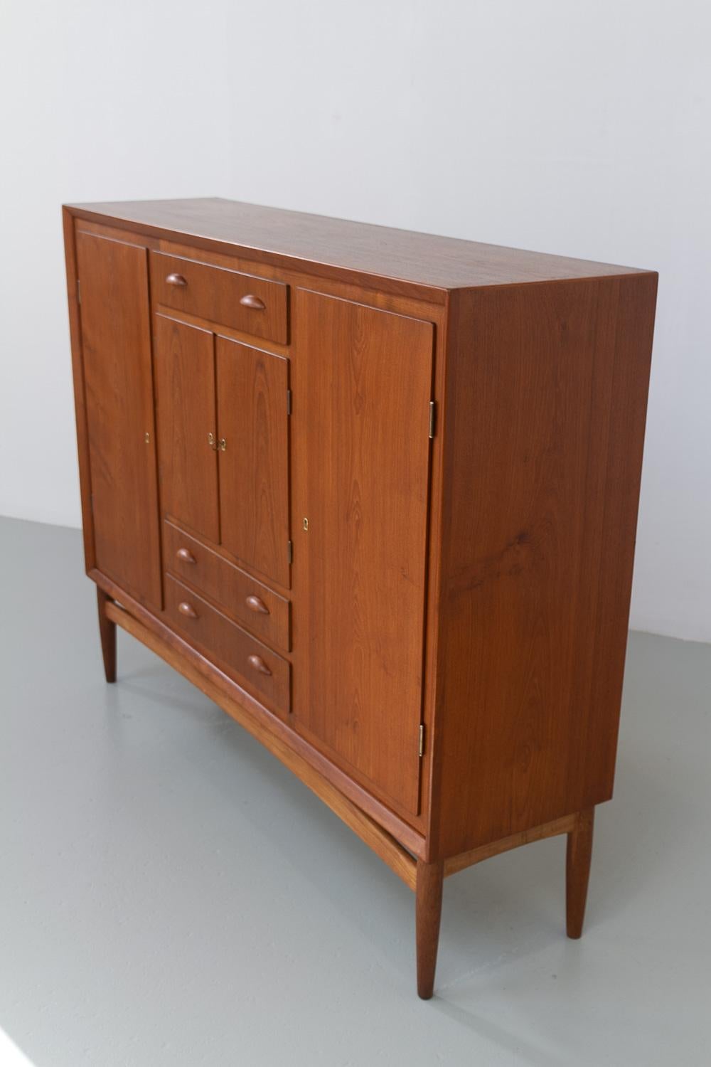 Danish Modern Teak Sideboard, 1950s. For Sale 12