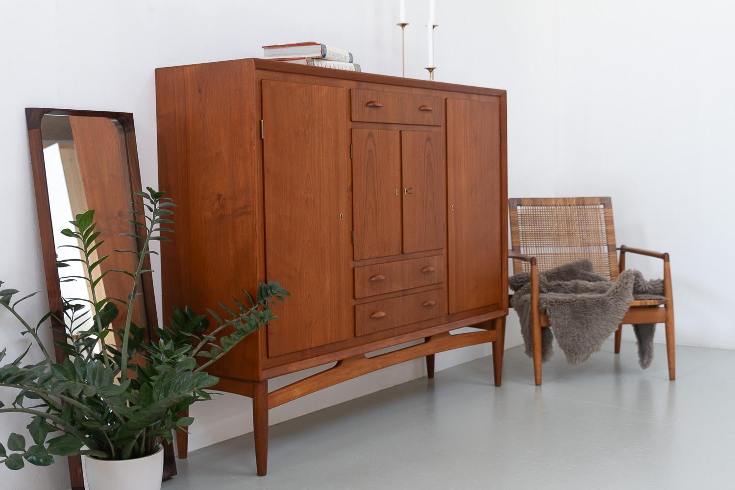 Danish Modern Teak Sideboard, 1950s. For Sale 15