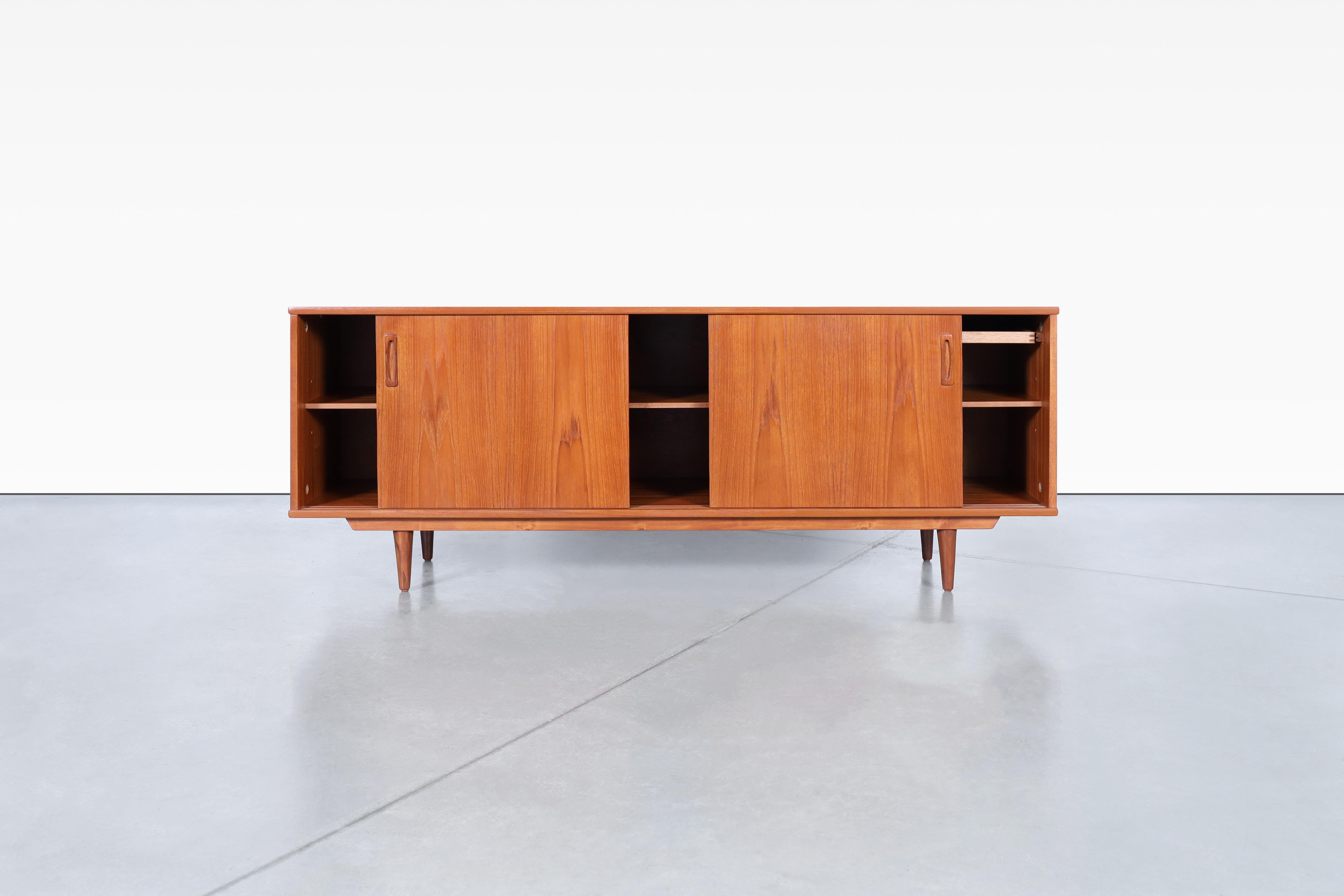 Danish Modern Teak Sideboard by Dyrlund 5