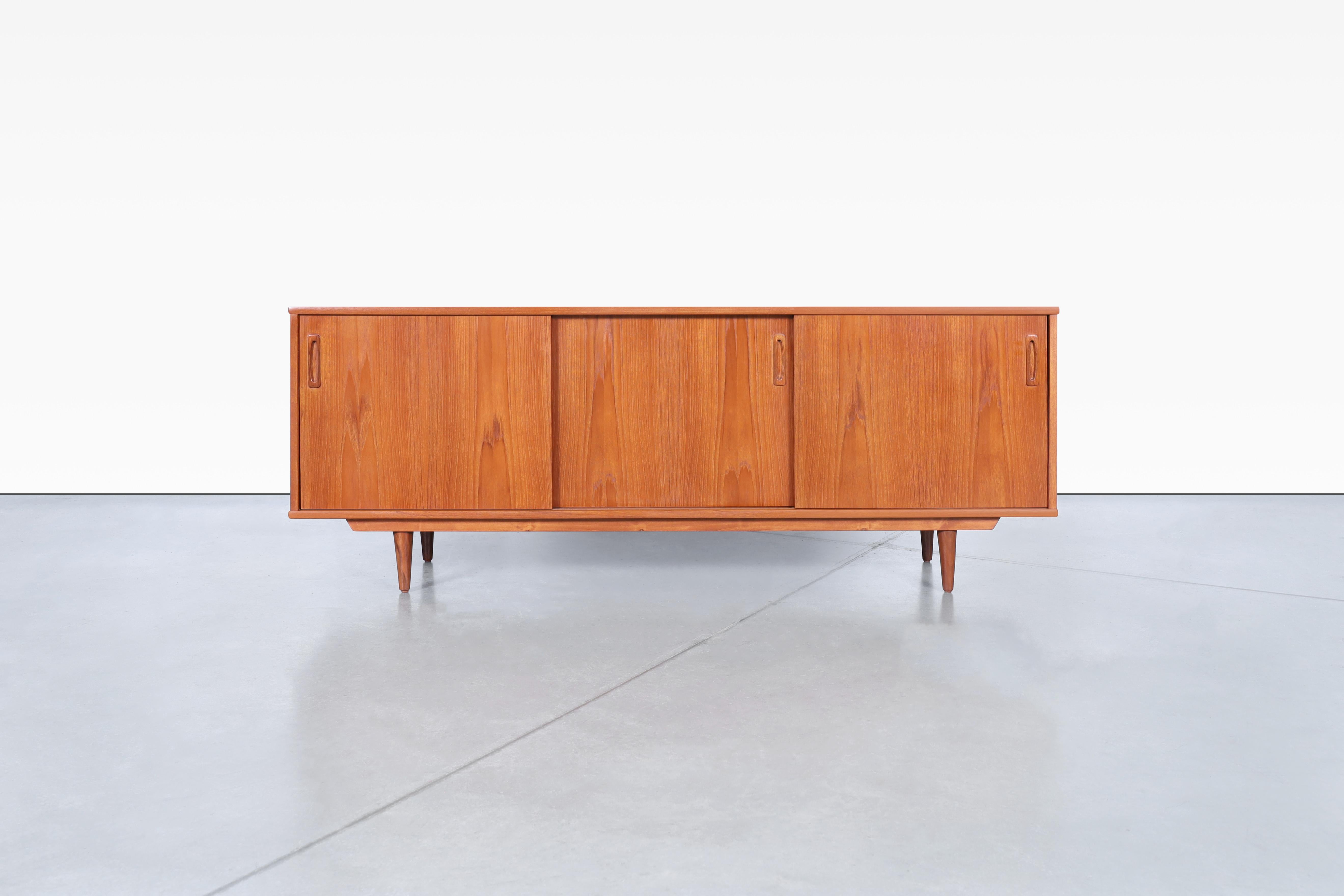 Danish Modern Teak Sideboard by Dyrlund 3