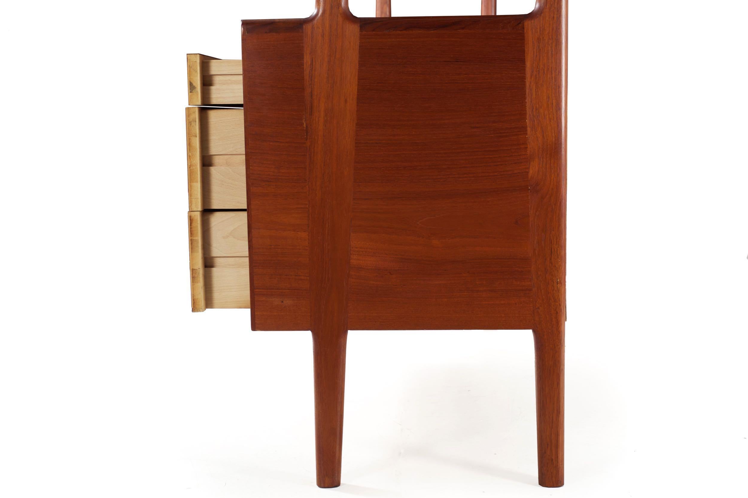 Danish Modern Teak Sideboard by Hans Wegner for Ry Møbler, circa 1958 9