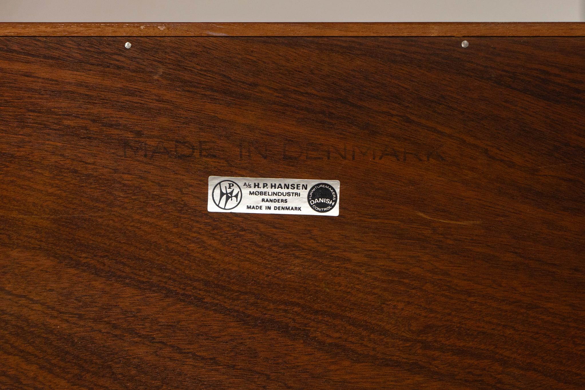 Dänisches modernes Sideboard aus Teakholz im Angebot 6