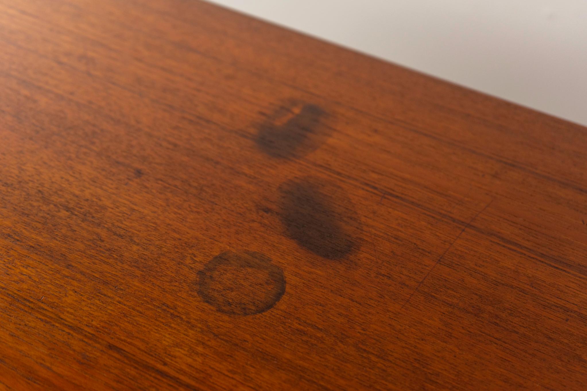 Metà XX secolo Credenza moderna danese in teak in vendita