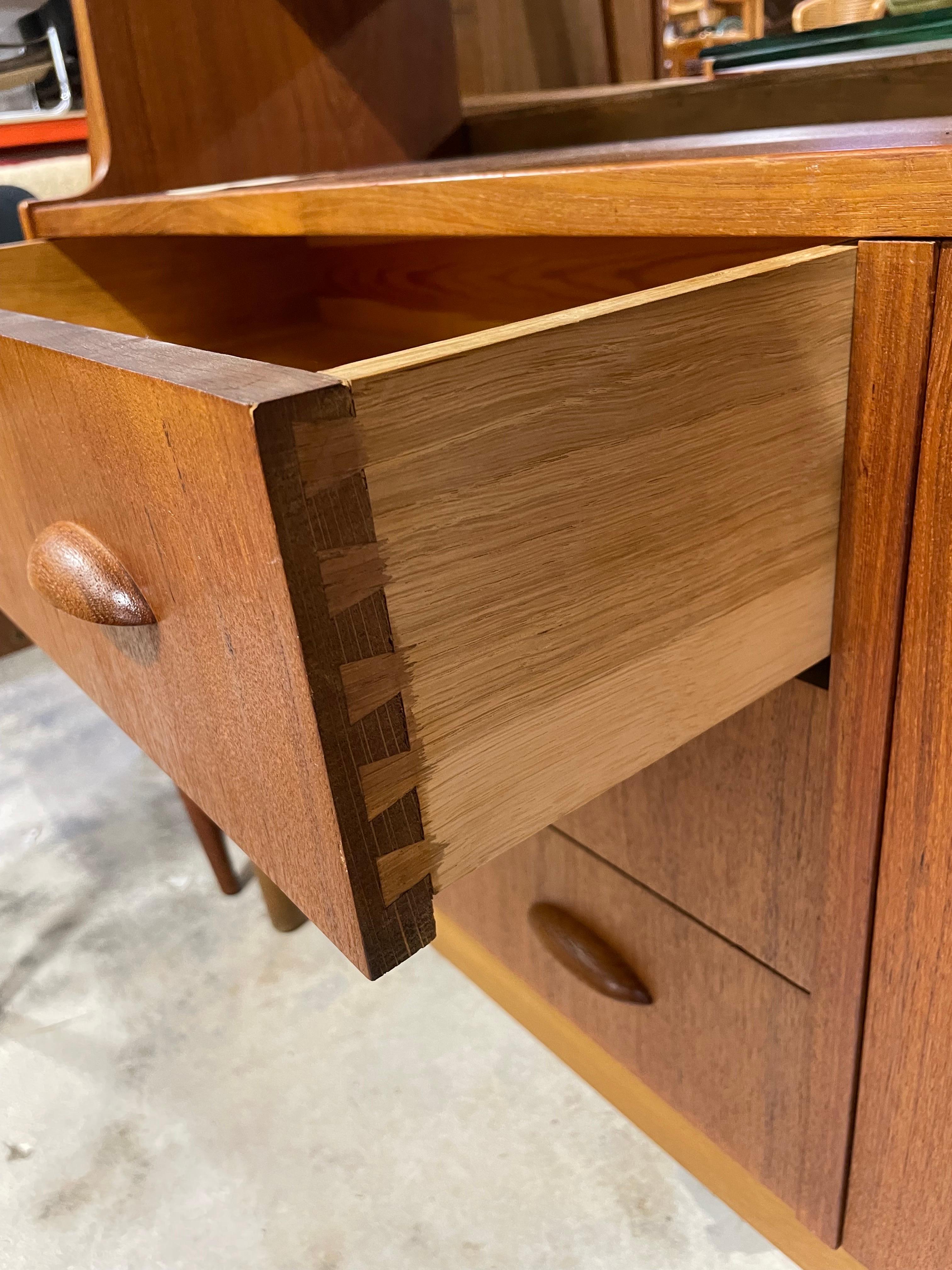 Danish Modern Teak Sideboard or Credenza with Hutch In Good Condition In Fort Lauderdale, FL
