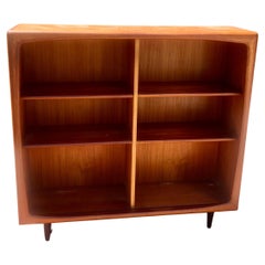 Pequeña librería rara danesa moderna de teca de P H Hansen