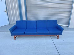 Dänisches modernes Teakholz-Sofa