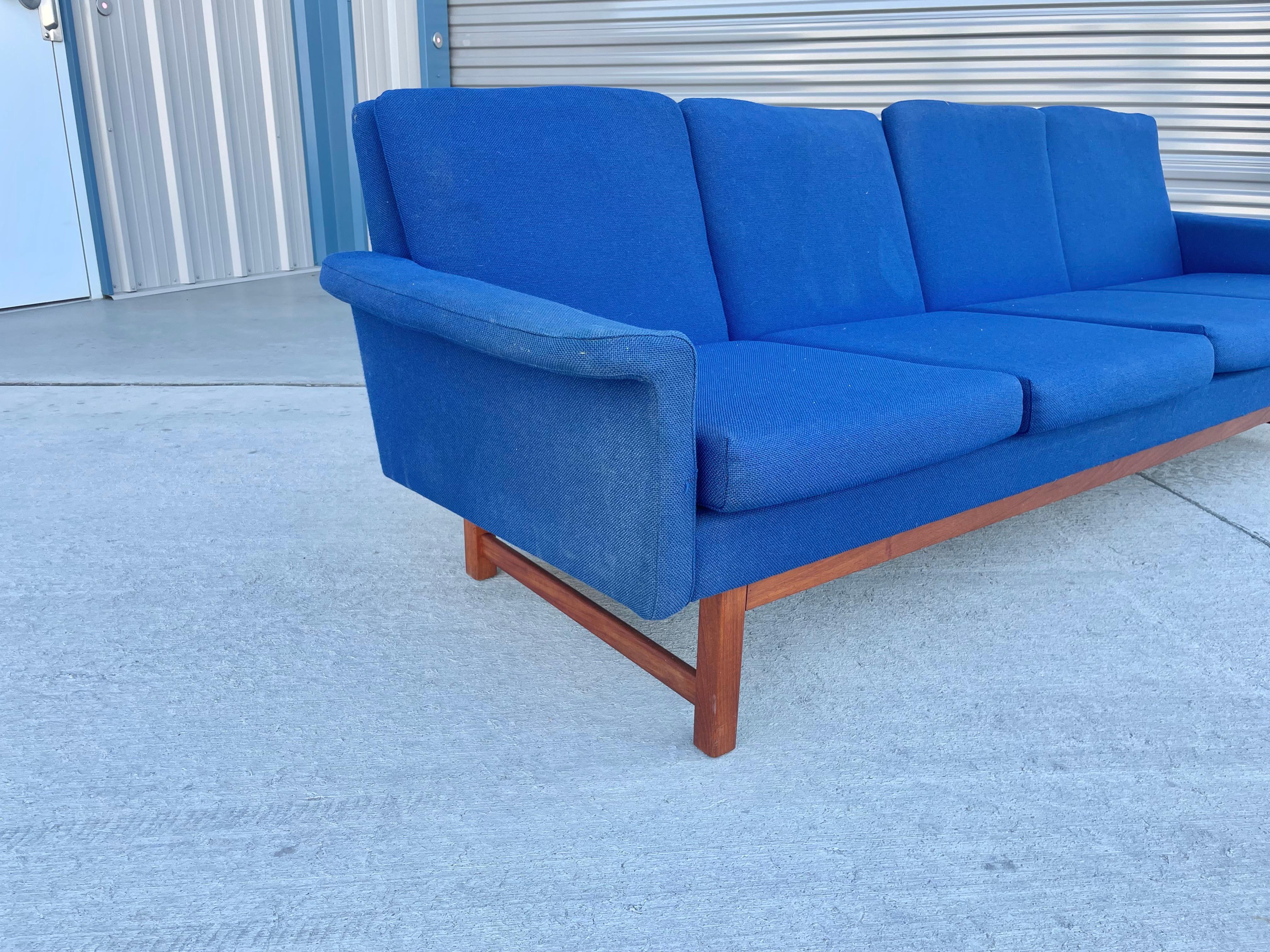 Divano moderno danese in teak in vendita 2