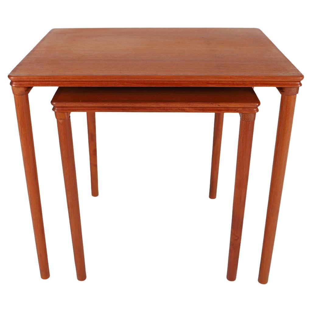 dänische moderne teak stapeltische, zwei im Angebot