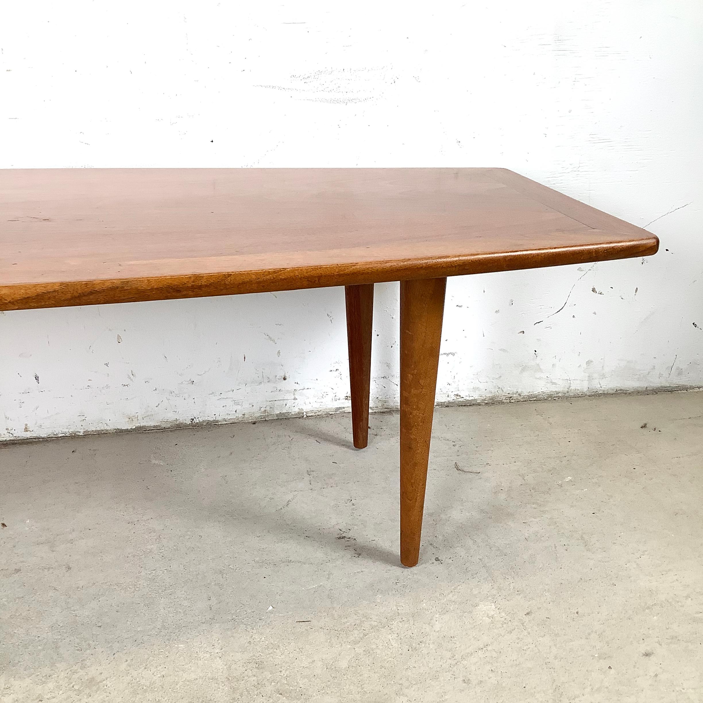 Dänischer Moderner Teakholz Surfbrett Couchtisch im Angebot 2