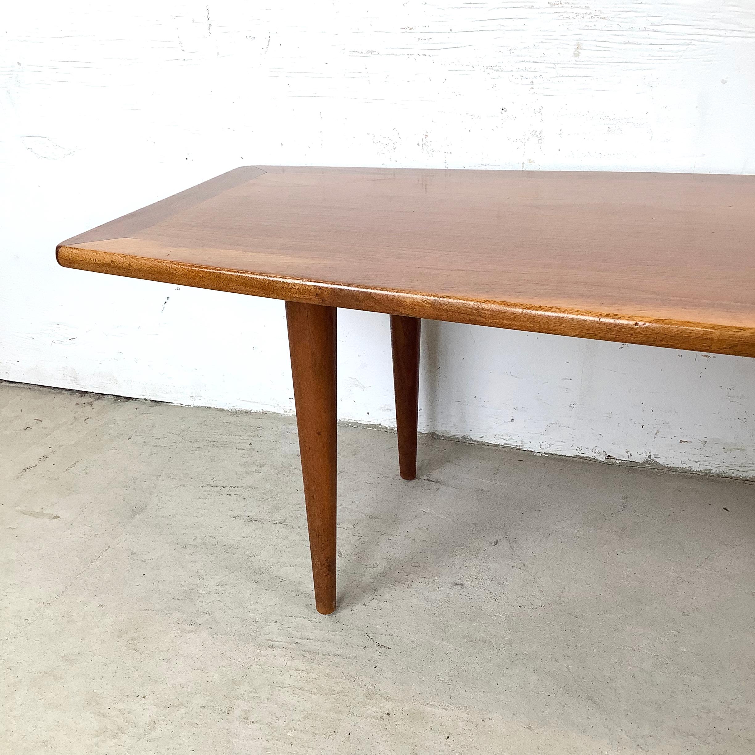 Dänischer Moderner Teakholz Surfbrett Couchtisch im Angebot 1