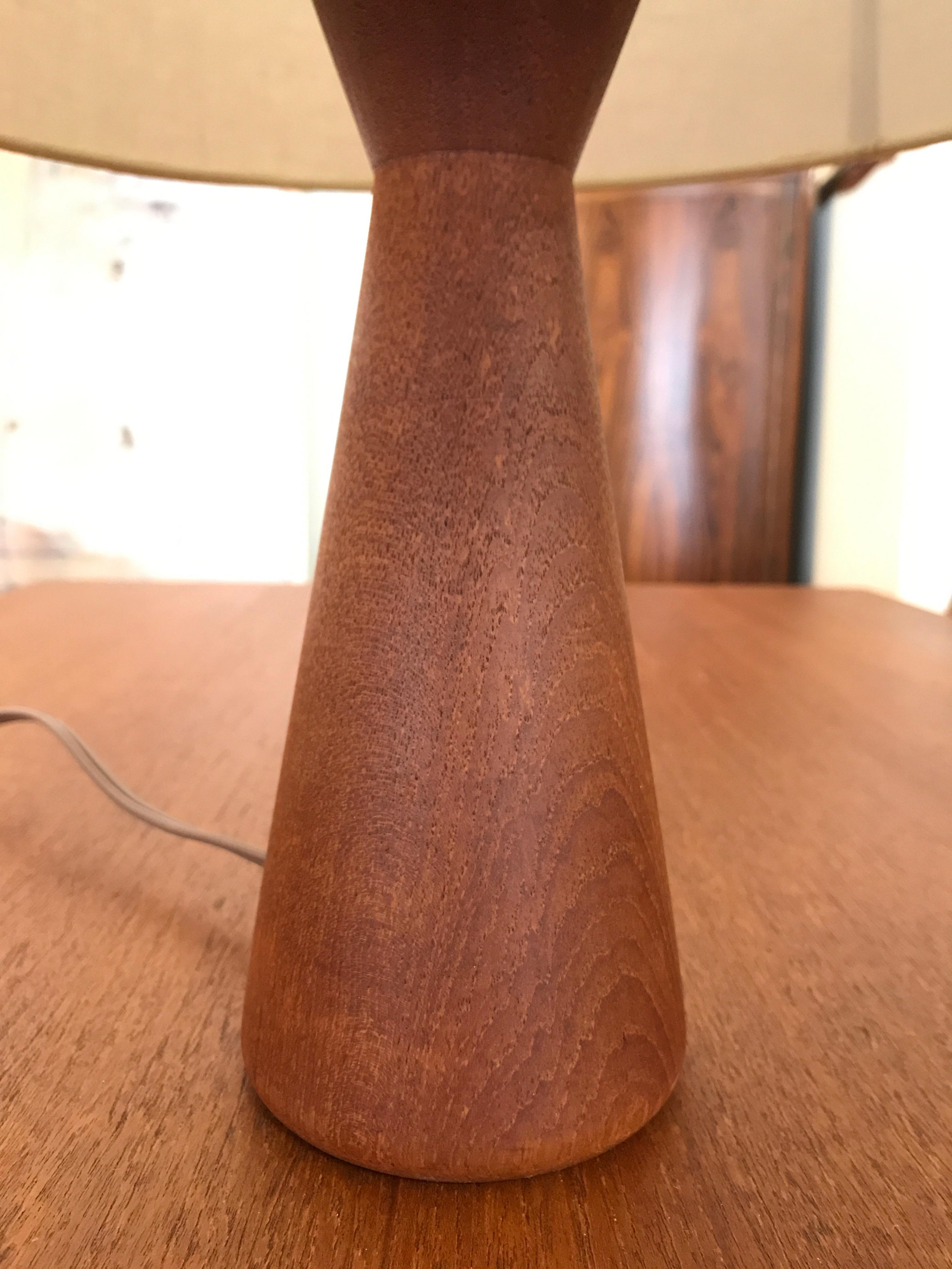 Danish Modern Teak Table Lamp with Linen Shade In Excellent Condition In Minneapolis, MN