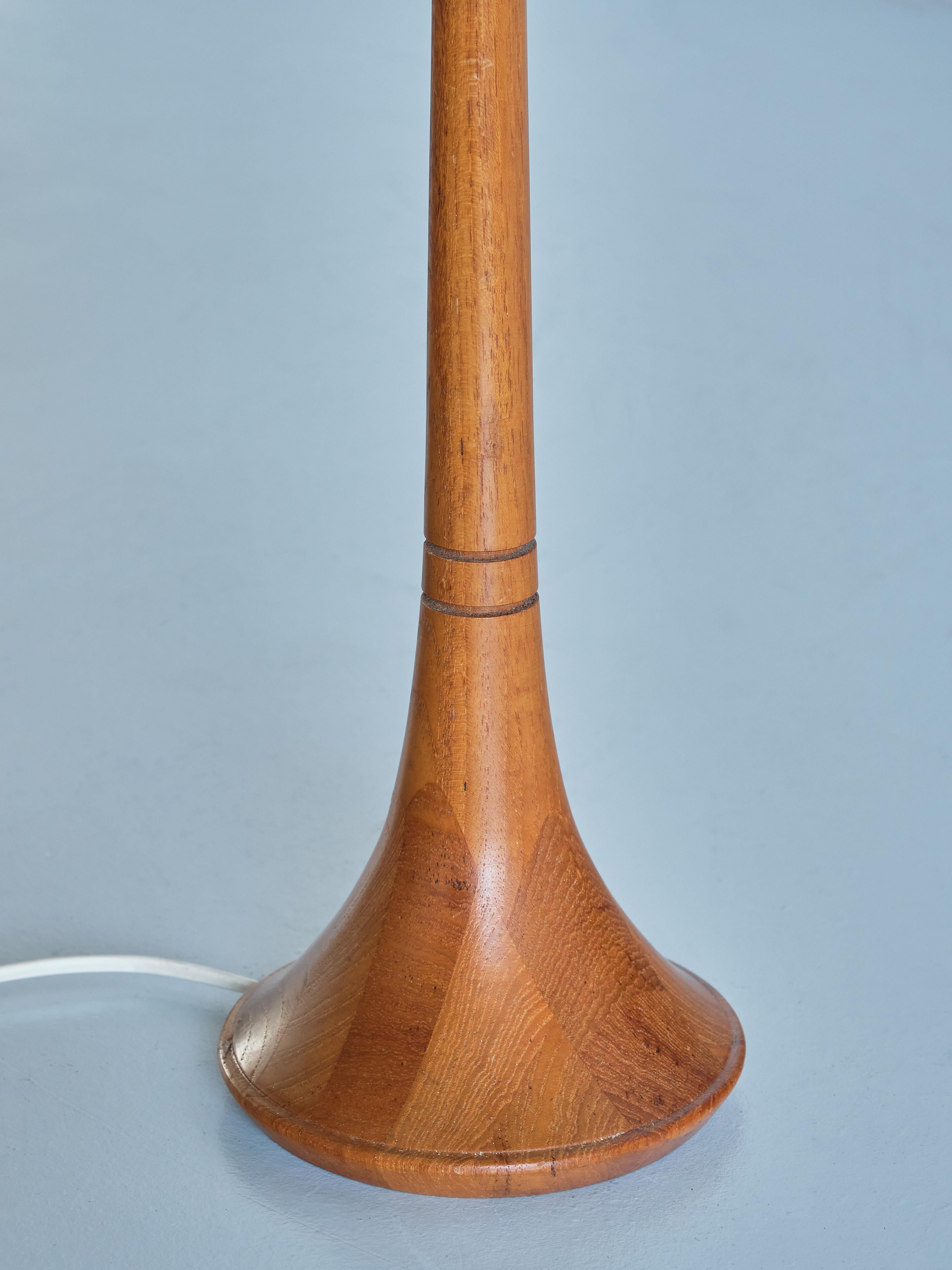 Tranås Stilarmatur Teak Table Lamp, Trumpet Base and Linen Shade, Sweden, 1960s 3