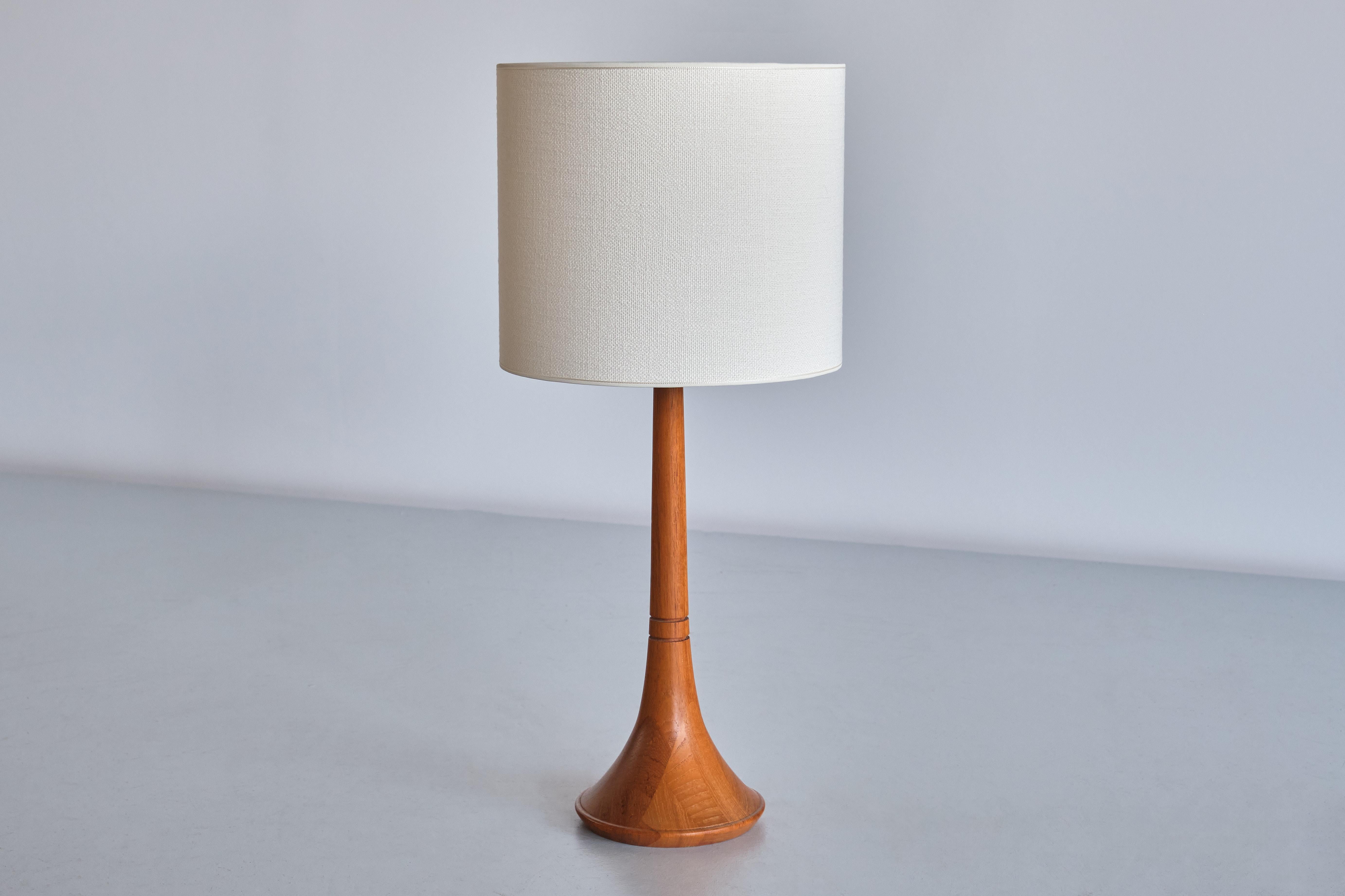Tranås Stilarmatur Teak Table Lamp, Trumpet Base and Linen Shade, Sweden, 1960s 4