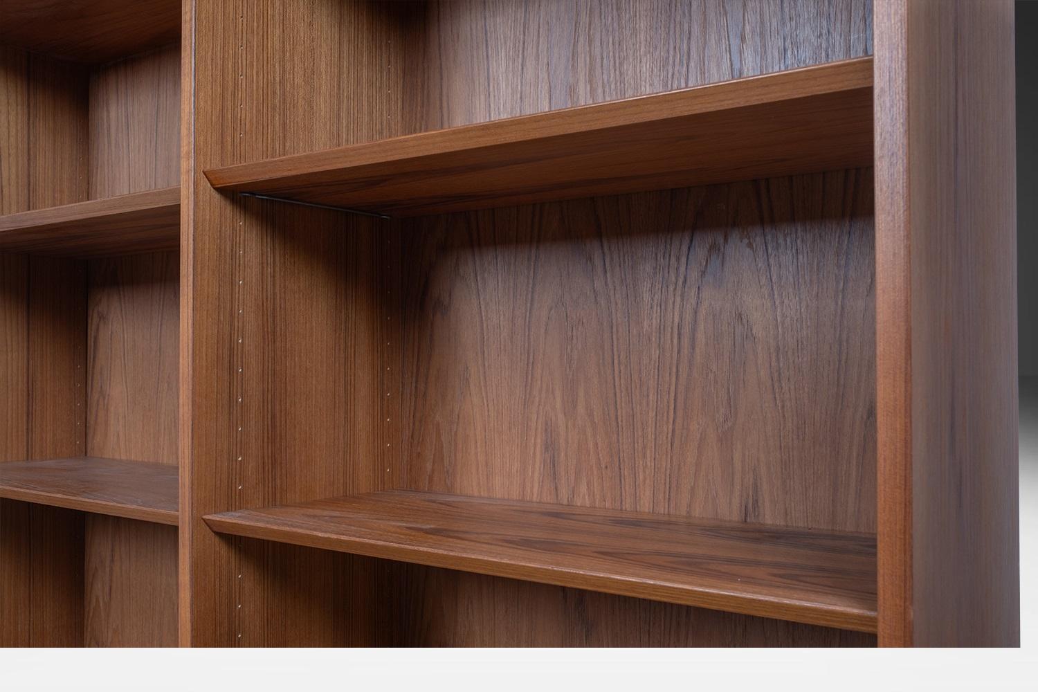 Dänisches Modernes Teakholz Doppelter Bücherschrank Poul Hundevad 1