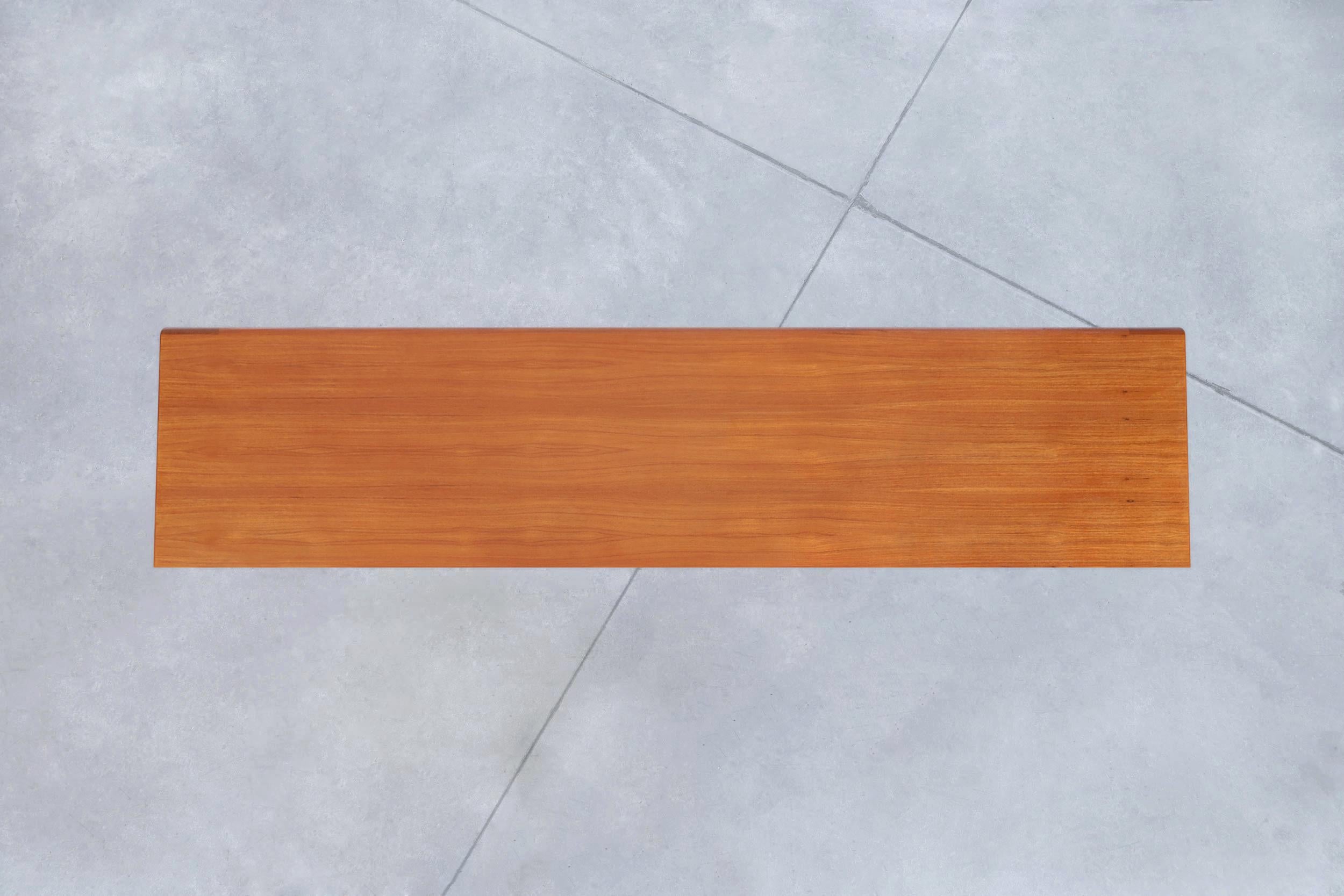 Credenza moderna danese con porta a tamburo in teak di Bernhard Pedersen & Son in vendita 5
