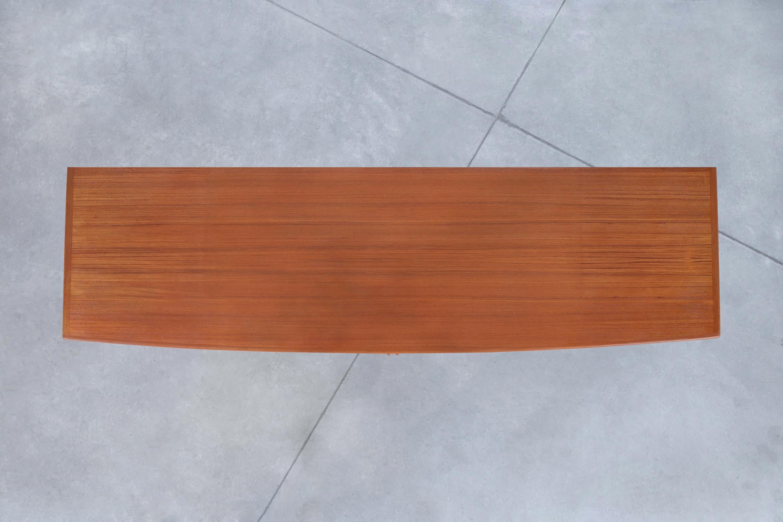 Credenza moderna danese con porta a tamburo in teak di H. & A. Hansen in vendita 3