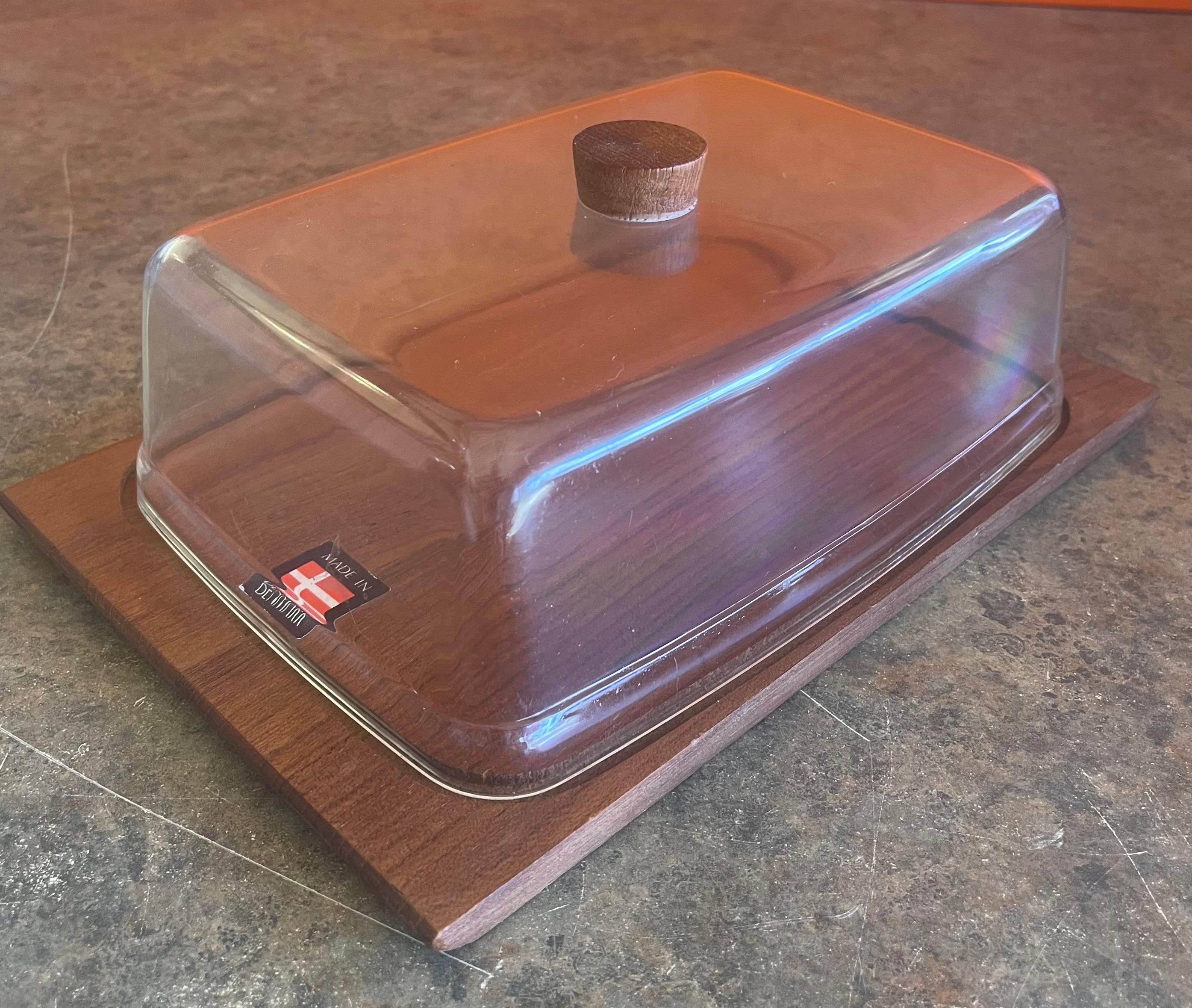 Scandinavian Modern Danish Modern Teak Tray / Cheese Board with Dome Lid.ivnl__ For Sale