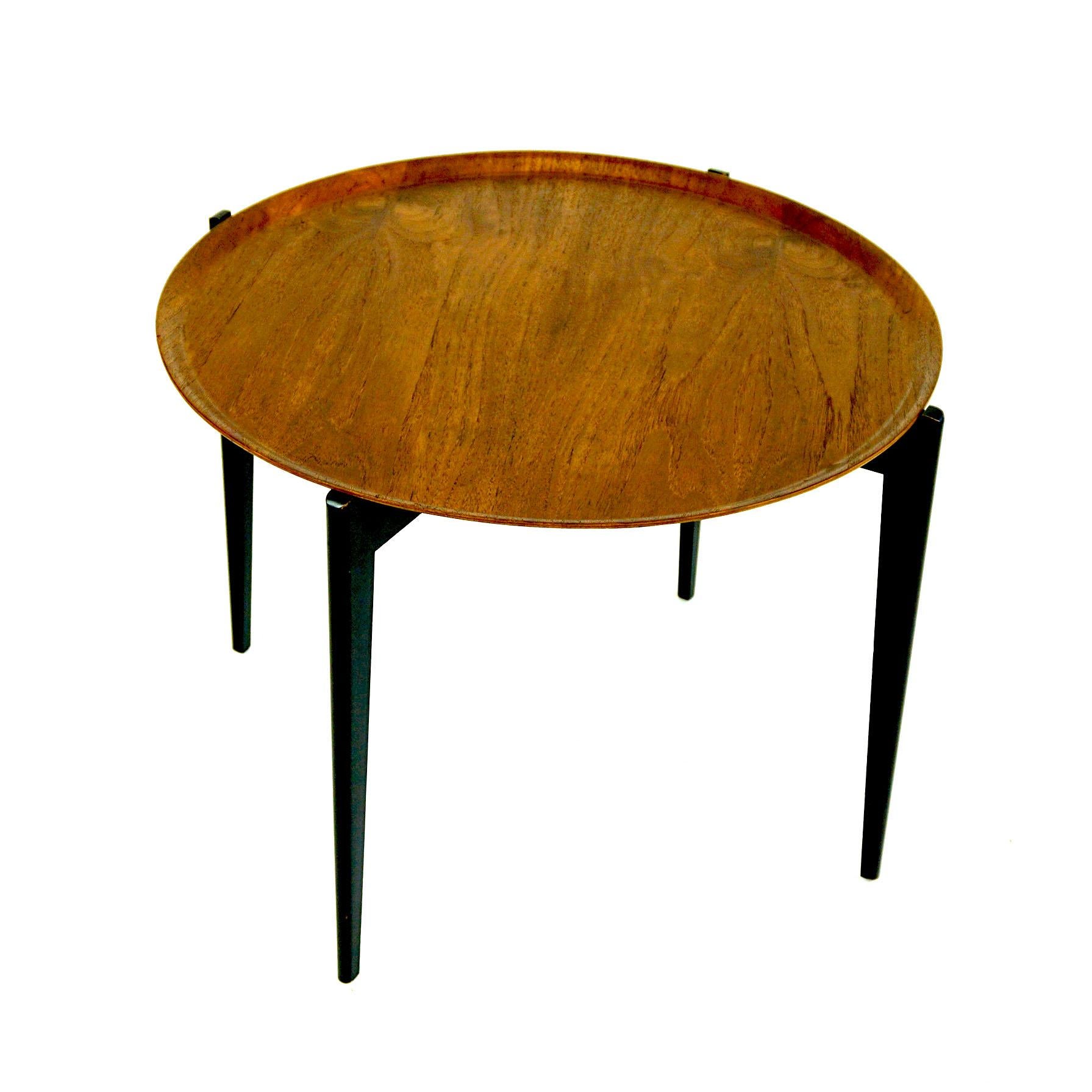 Scandinavian Modern Teak Tray Coffee Table in the Style of Willumsen and Engholm In Good Condition In Vienna, AT