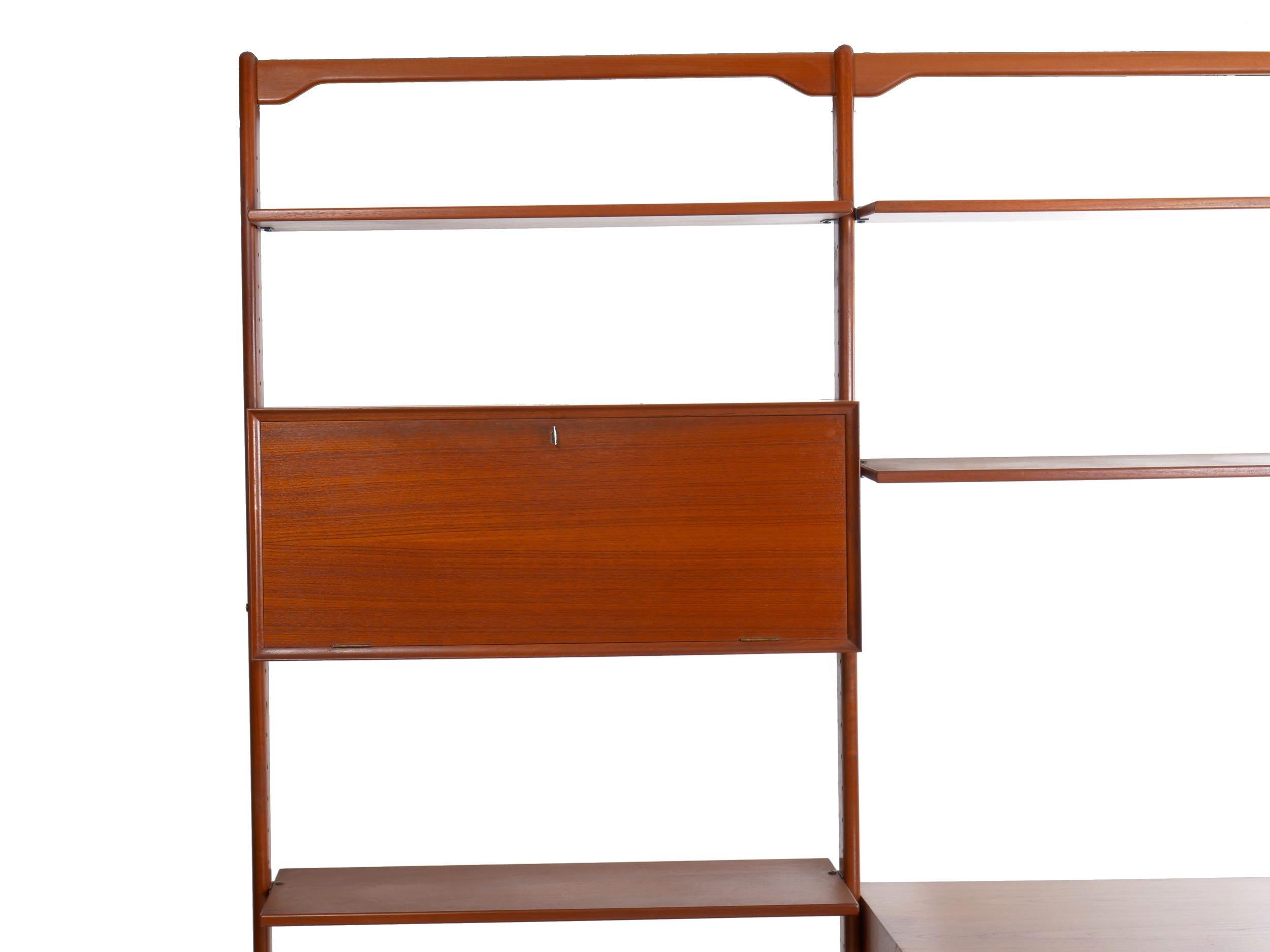 Danish Modern Teak “V Reol System” Stand-Alone Wall Unit Bookshelf by Erik Buch In Good Condition In Shippensburg, PA