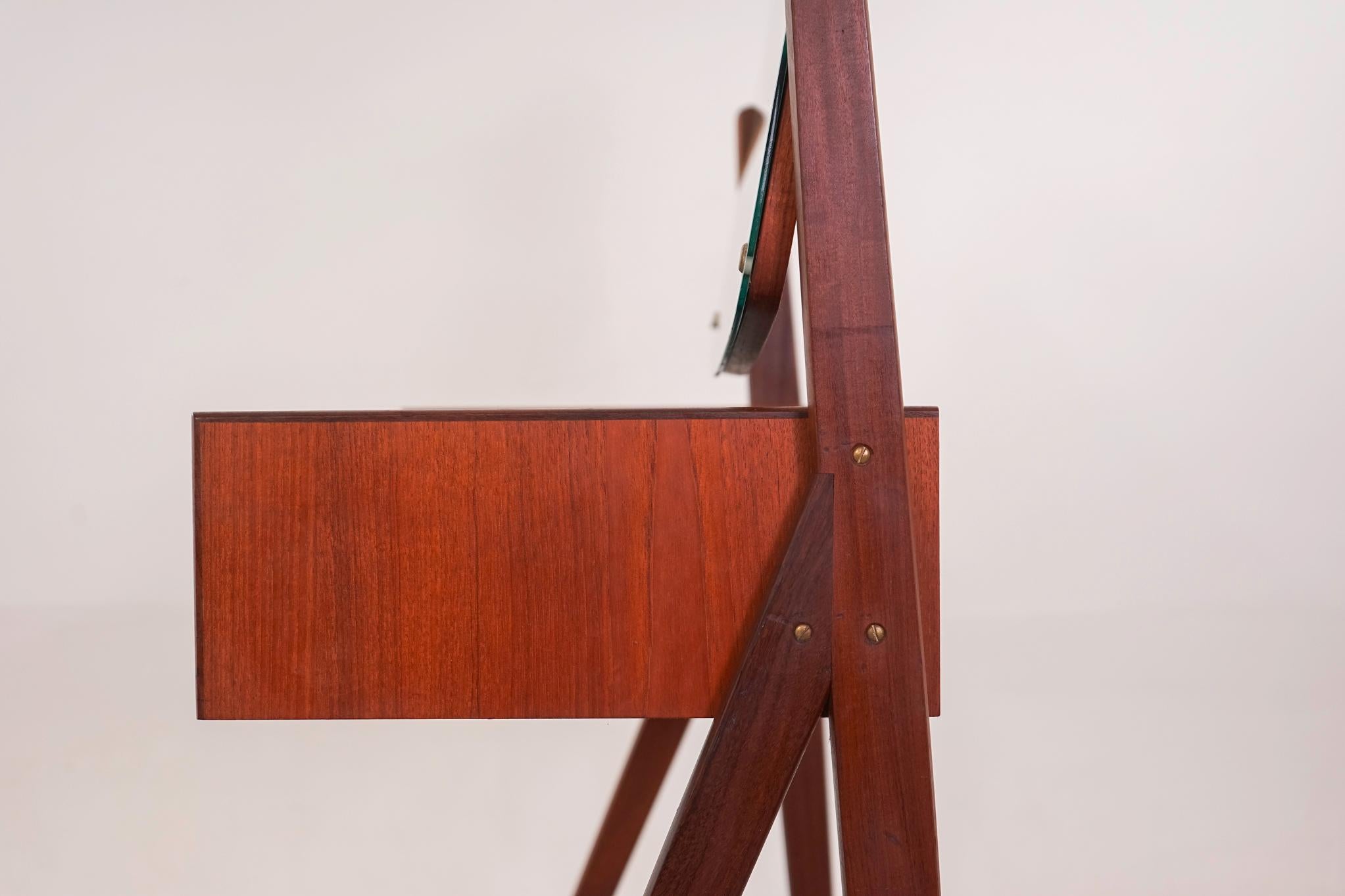 Vanity moderno danese in teak di Arne Vodder in vendita 2