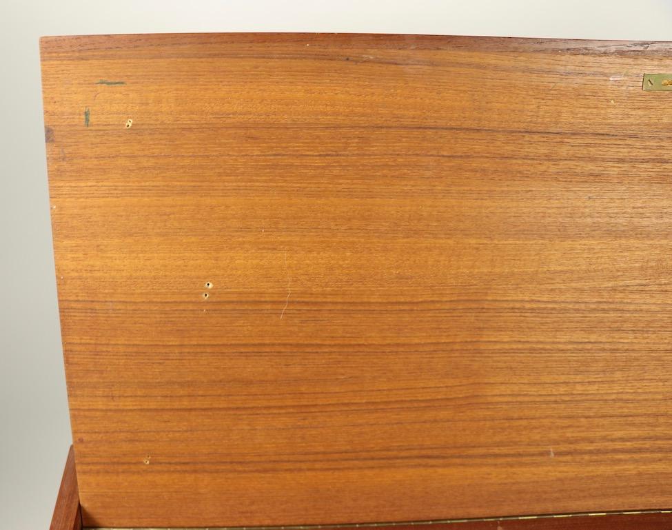 Danish Modern Teak Vanity Dresser Chest of Drawers For Sale 5