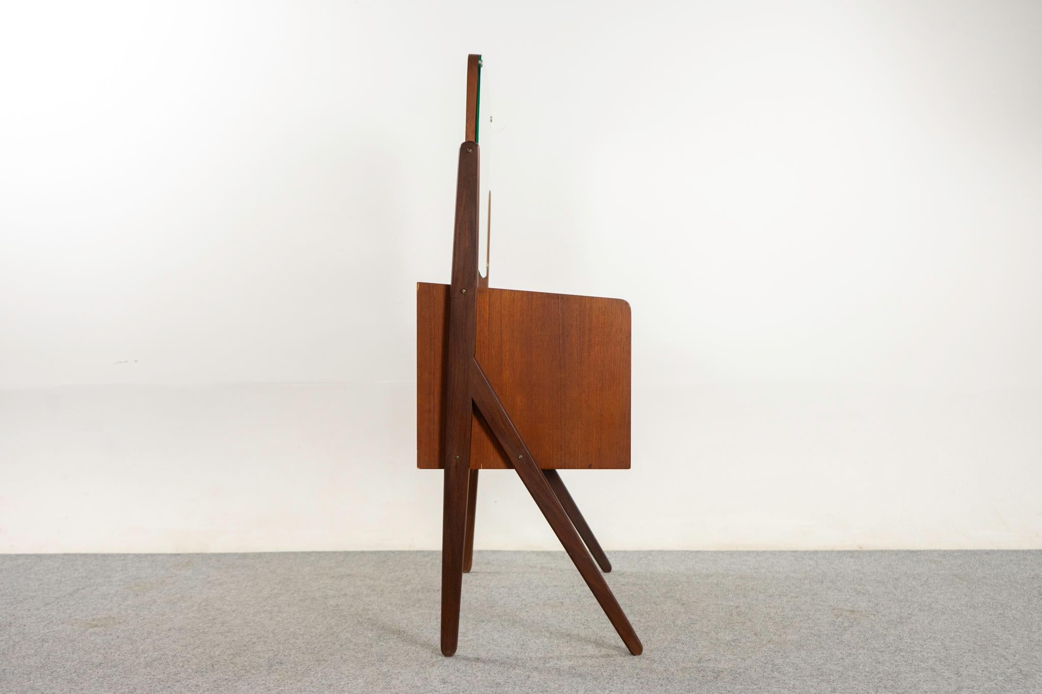 Danish Modern Teak Vanity For Sale 3