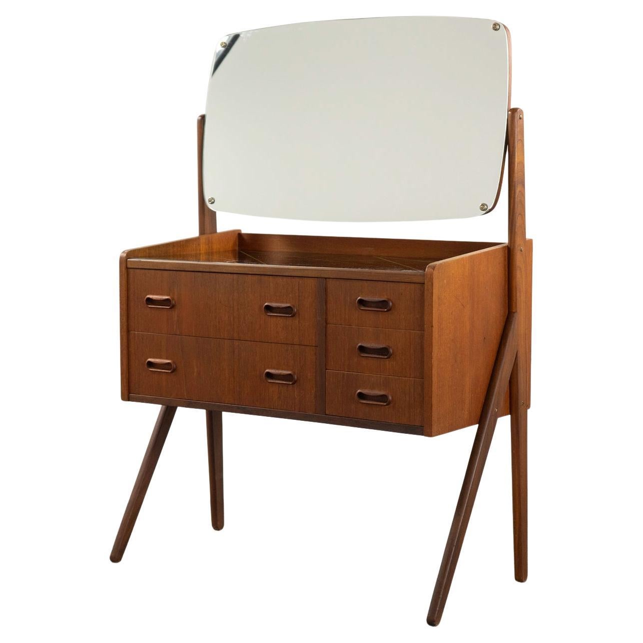 Dänischer Modern Teak Eitelkeit