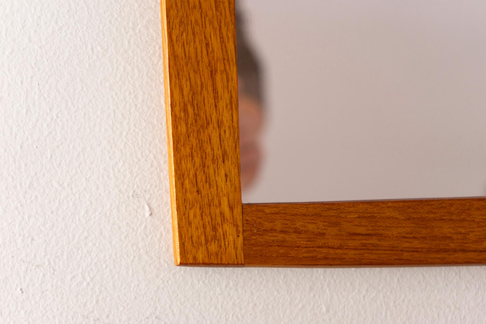 Dänischer Modern Teak Wandspiegel (Skandinavische Moderne) im Angebot