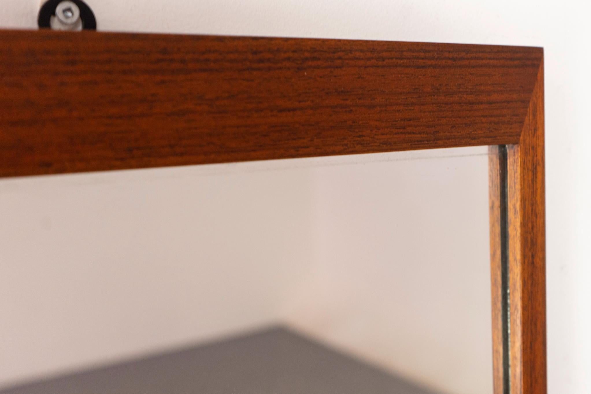 Dänischer Modern Teak Wandspiegel (Spiegel) im Angebot