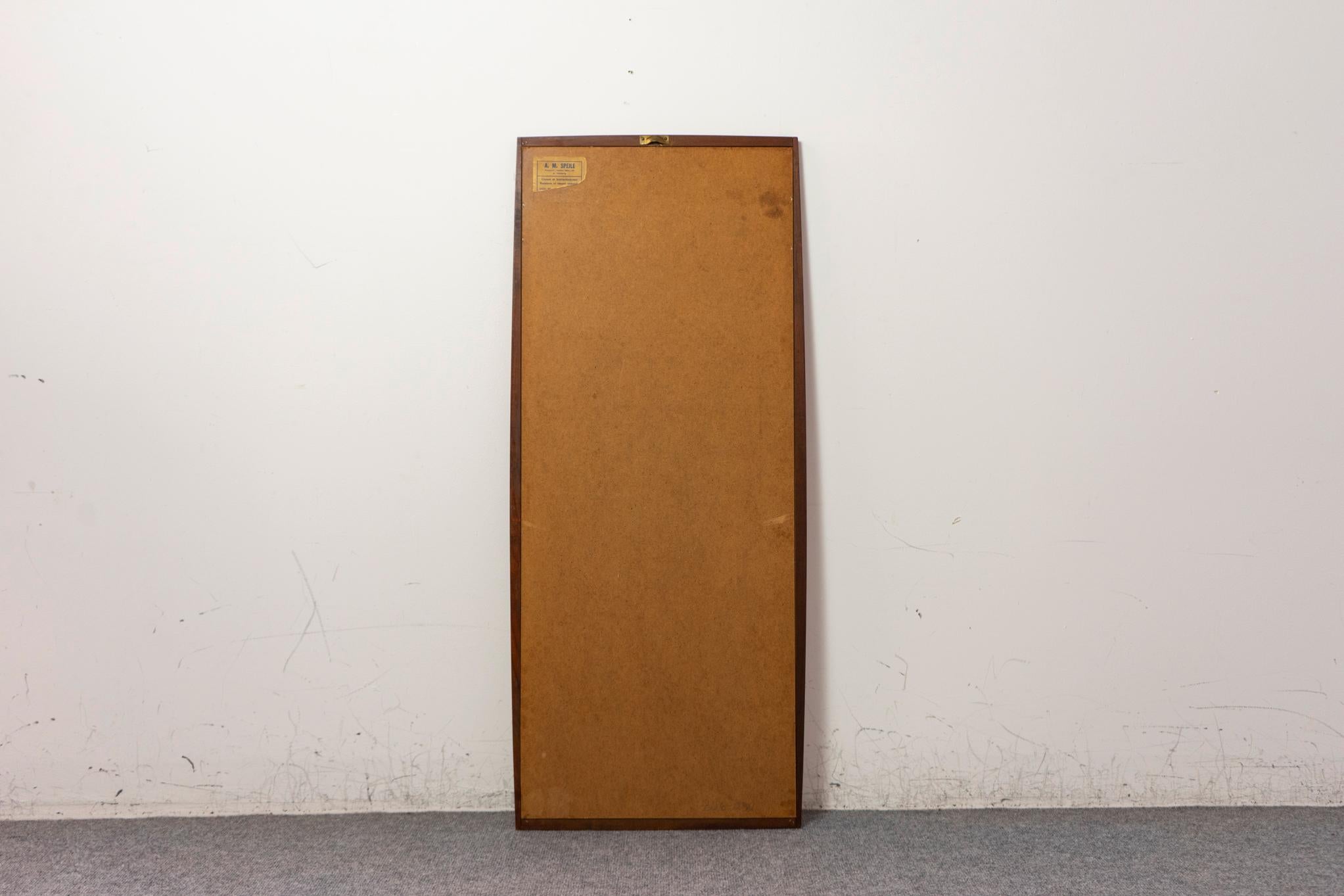 Specchio da parete danese moderno in teak in vendita 3