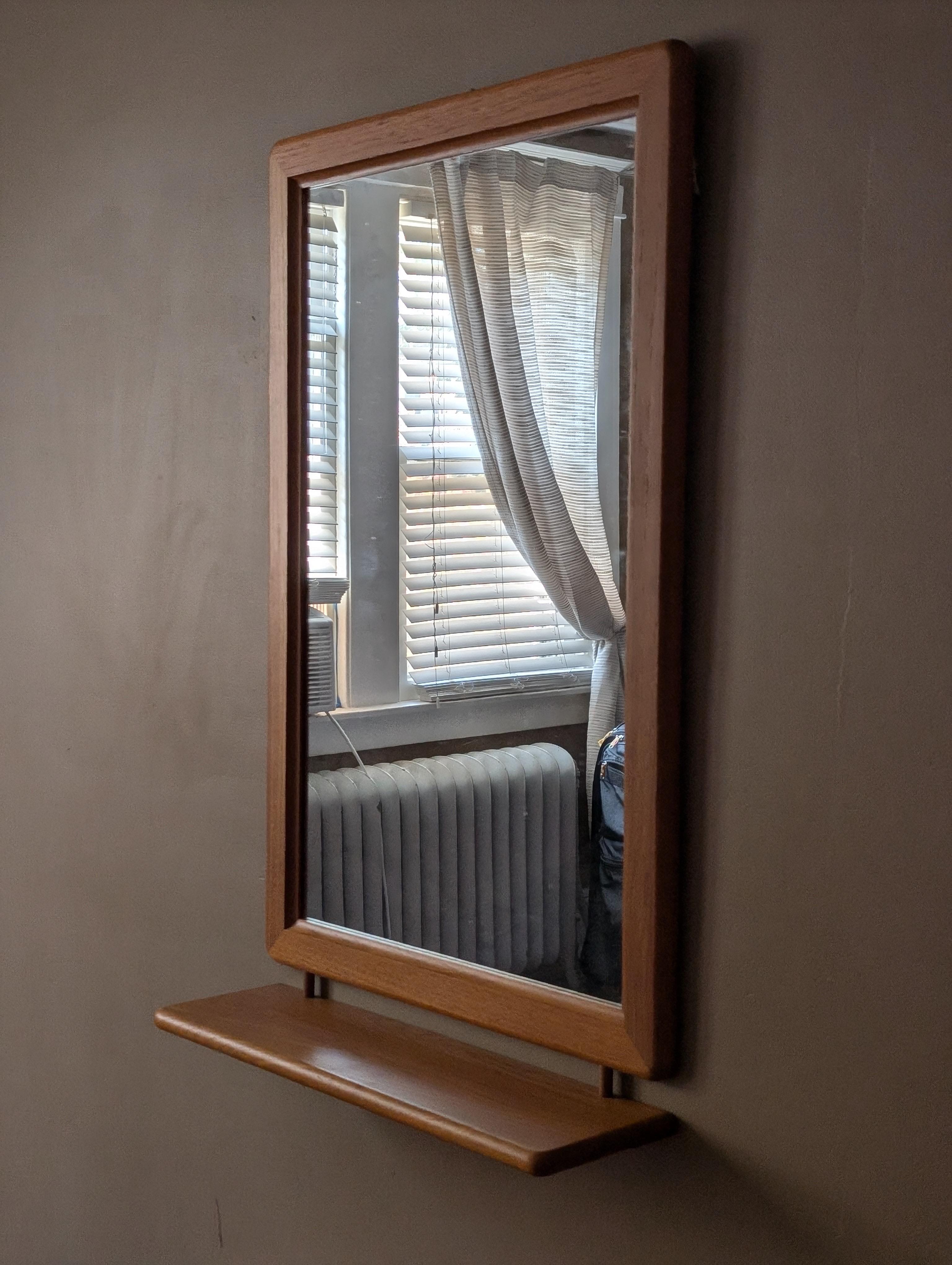 Danish Modern Teak Wall Mirror with Built-In Shelf – Fakse Denmark In Good Condition In Wilmington, DE