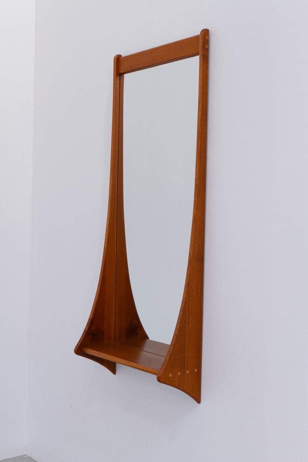 Danish Modern Teak Wall Mirror with Shelf by Jansen Spejle, 1960s. For Sale 7