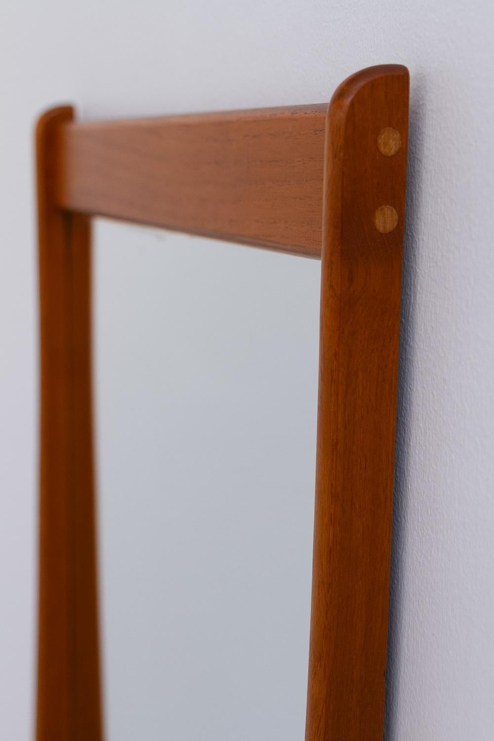 Danish Modern Teak Wall Mirror with Shelf by Jansen Spejle, 1960s. For Sale 10