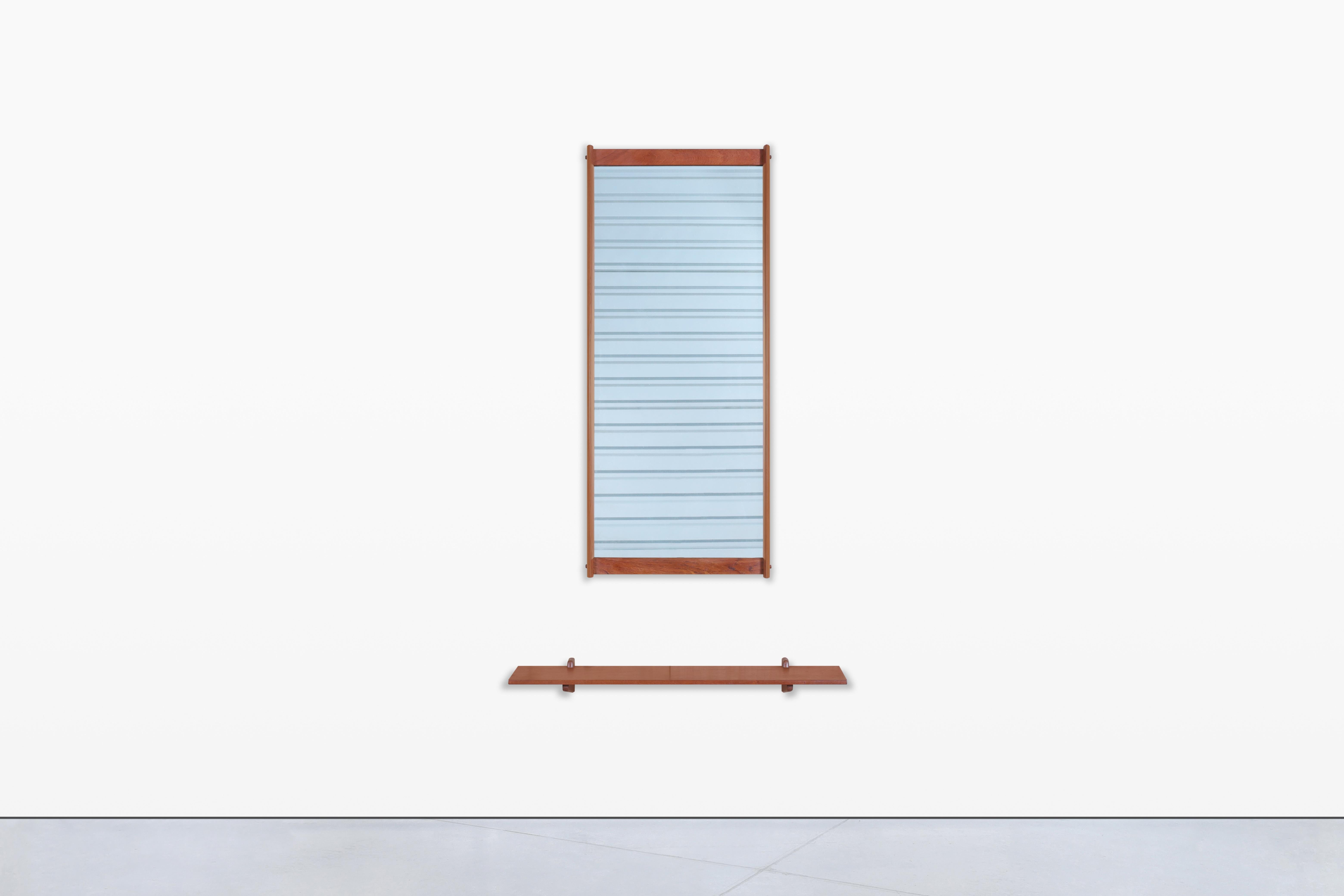 Metà XX secolo Specchio da parete in teak moderno danese con mensola di Kai Kristiansen in vendita