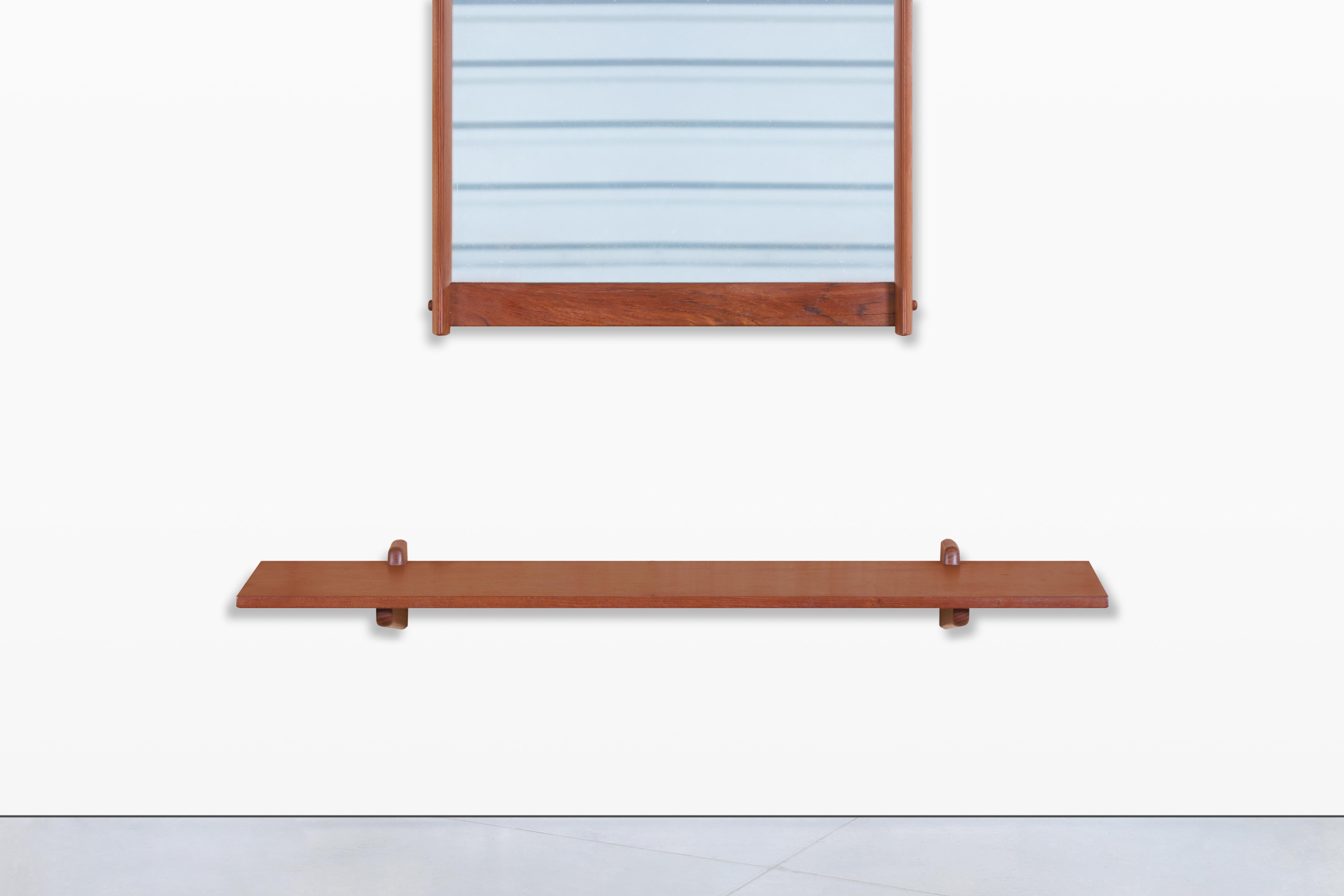 Specchio da parete in teak moderno danese con mensola di Kai Kristiansen in vendita 1