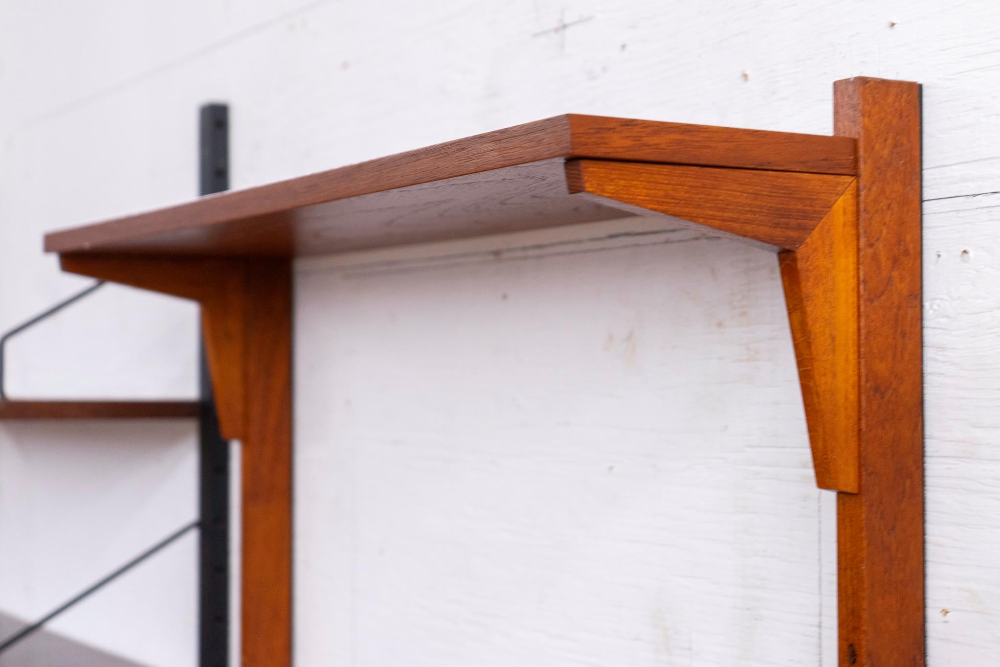 Dänisches Modernes Teakholz-Wandsystem im Angebot 4